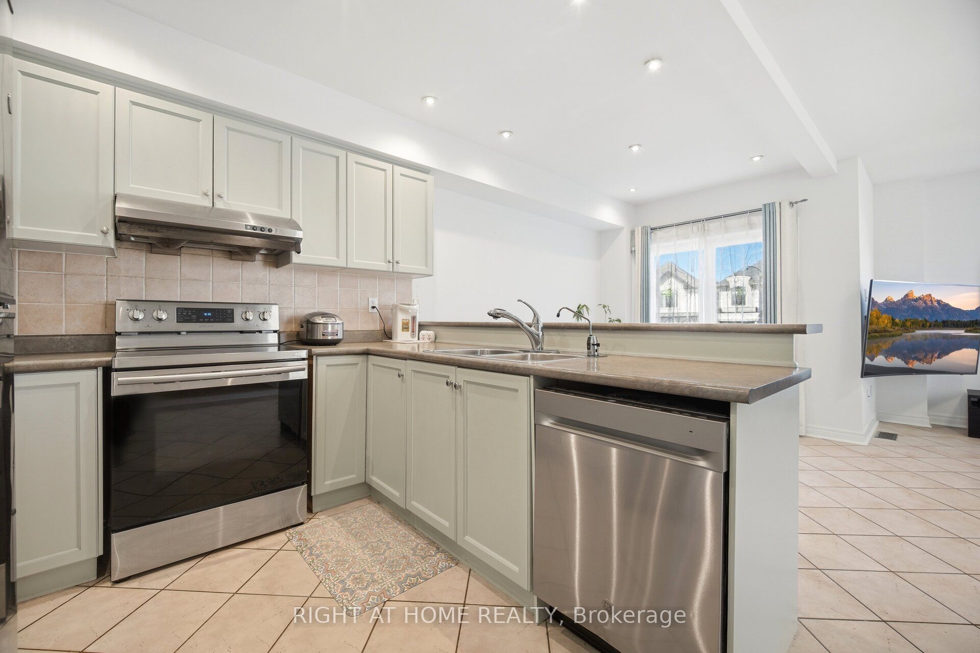 8 Richelieu Court, Caledon, ON L7E 2M3 photo 5