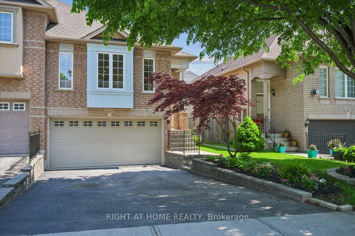 2225 Hummingbird Way, Oakville, ON L6M 3Z6 photo 3