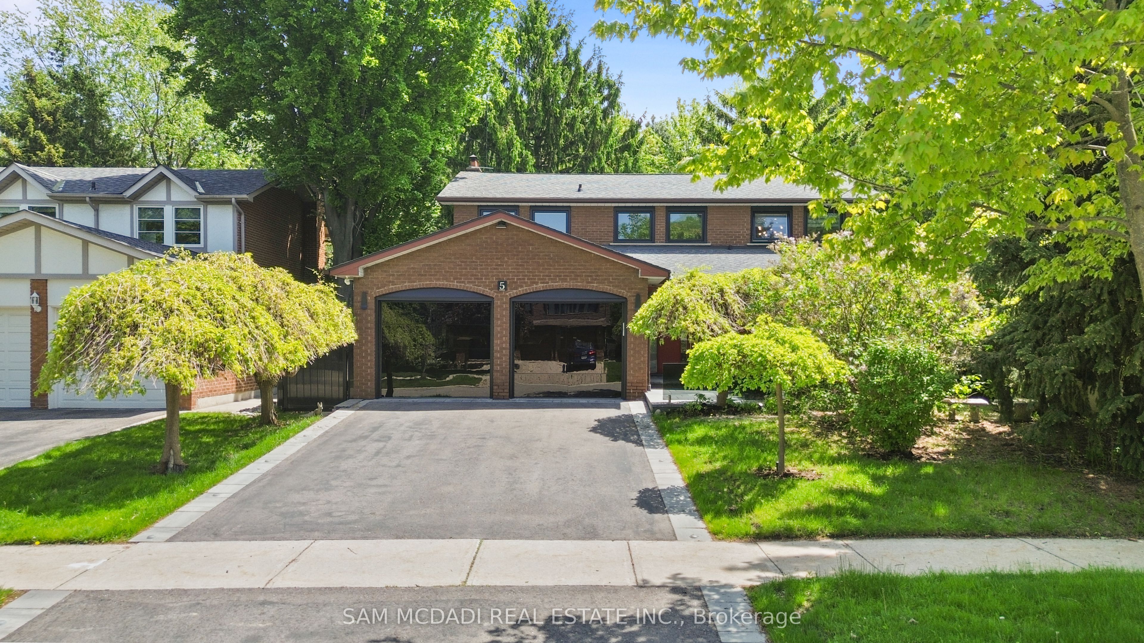 5 Canterbury Crescent, Toronto, ON M9A 5A4 photo 2