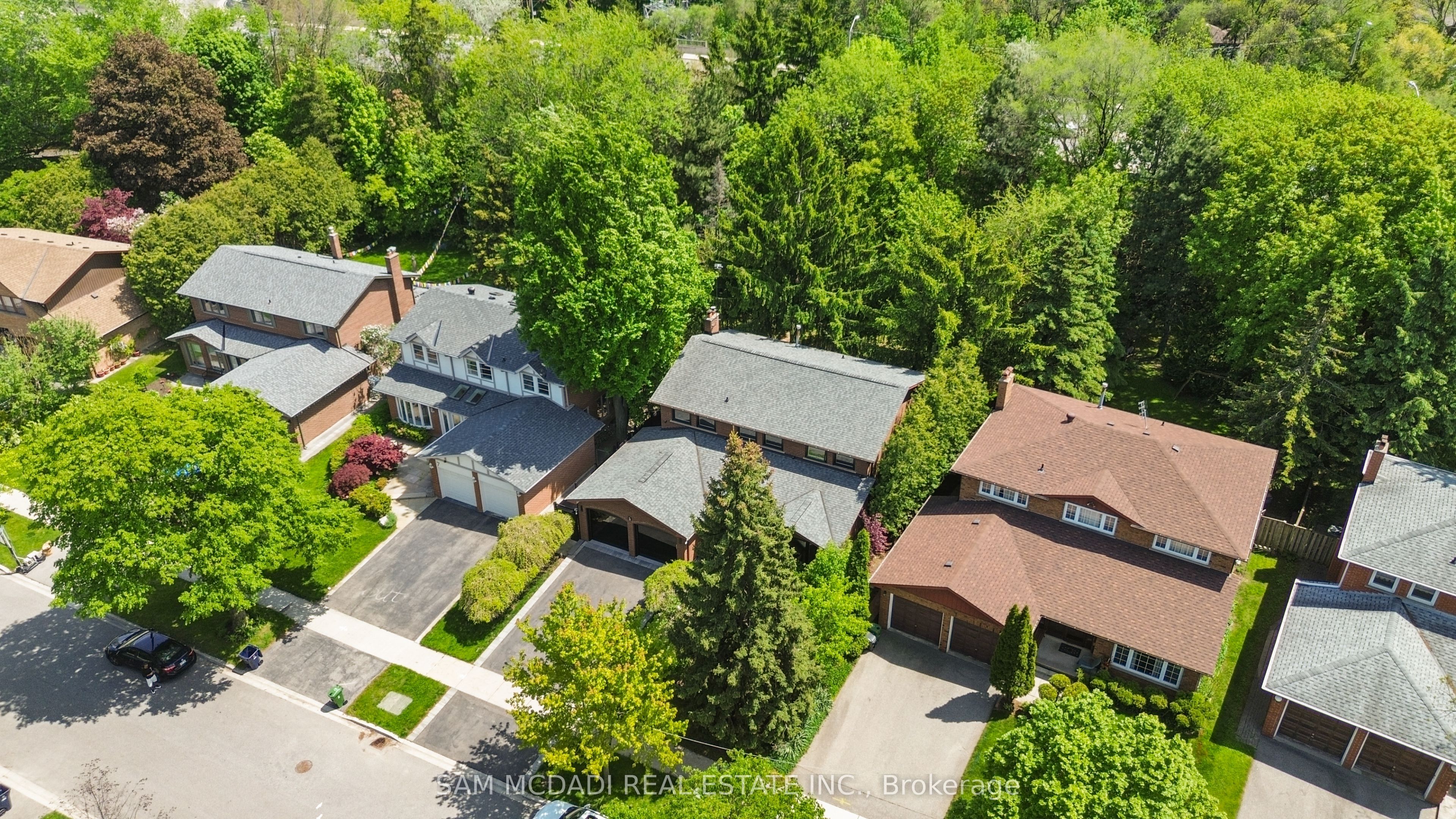 5 Canterbury Crescent, Toronto, ON M9A 5A4 photo 3