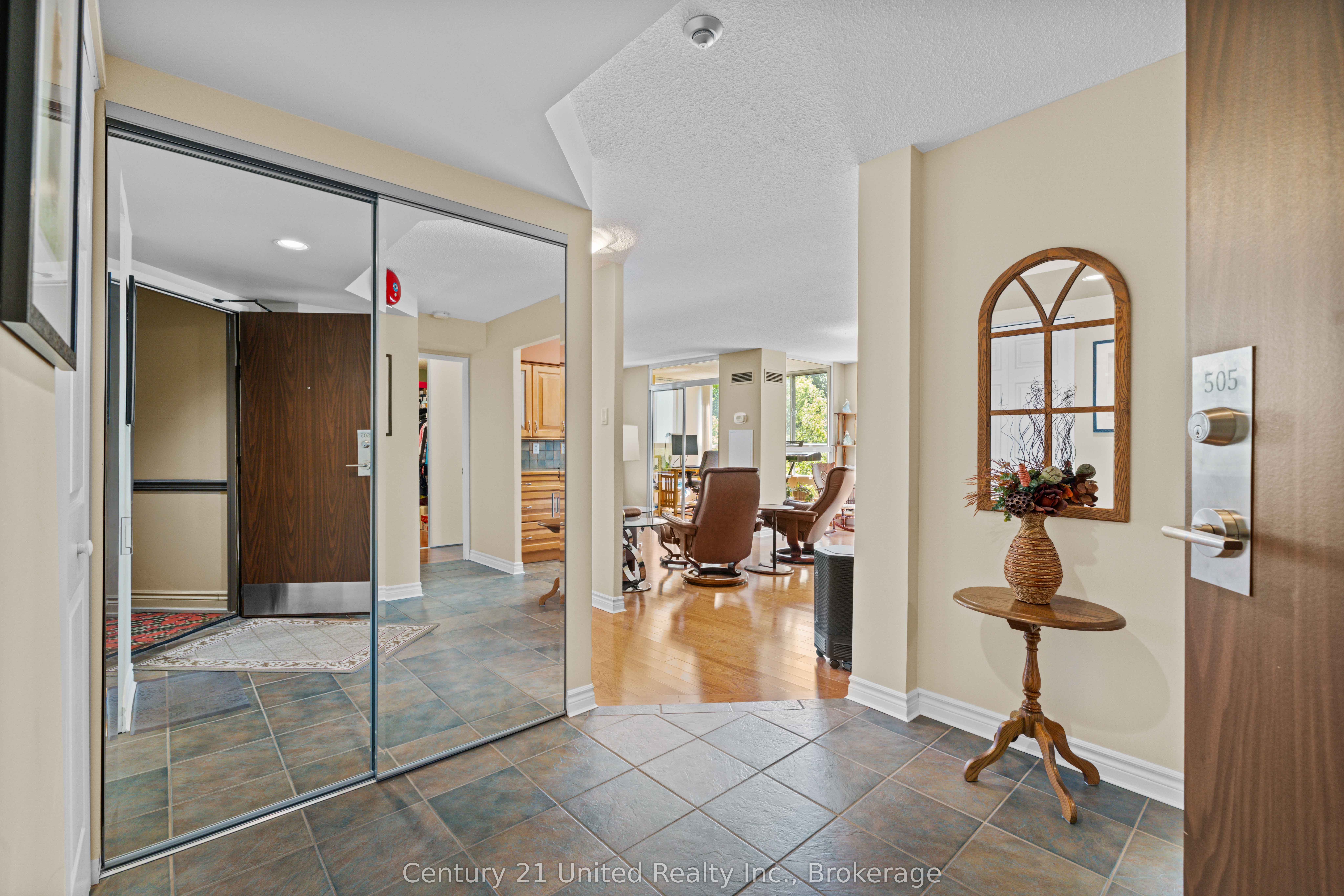 1485 Lakeshore Road E 505, Mississauga, ON L5E 3G2 photo 2