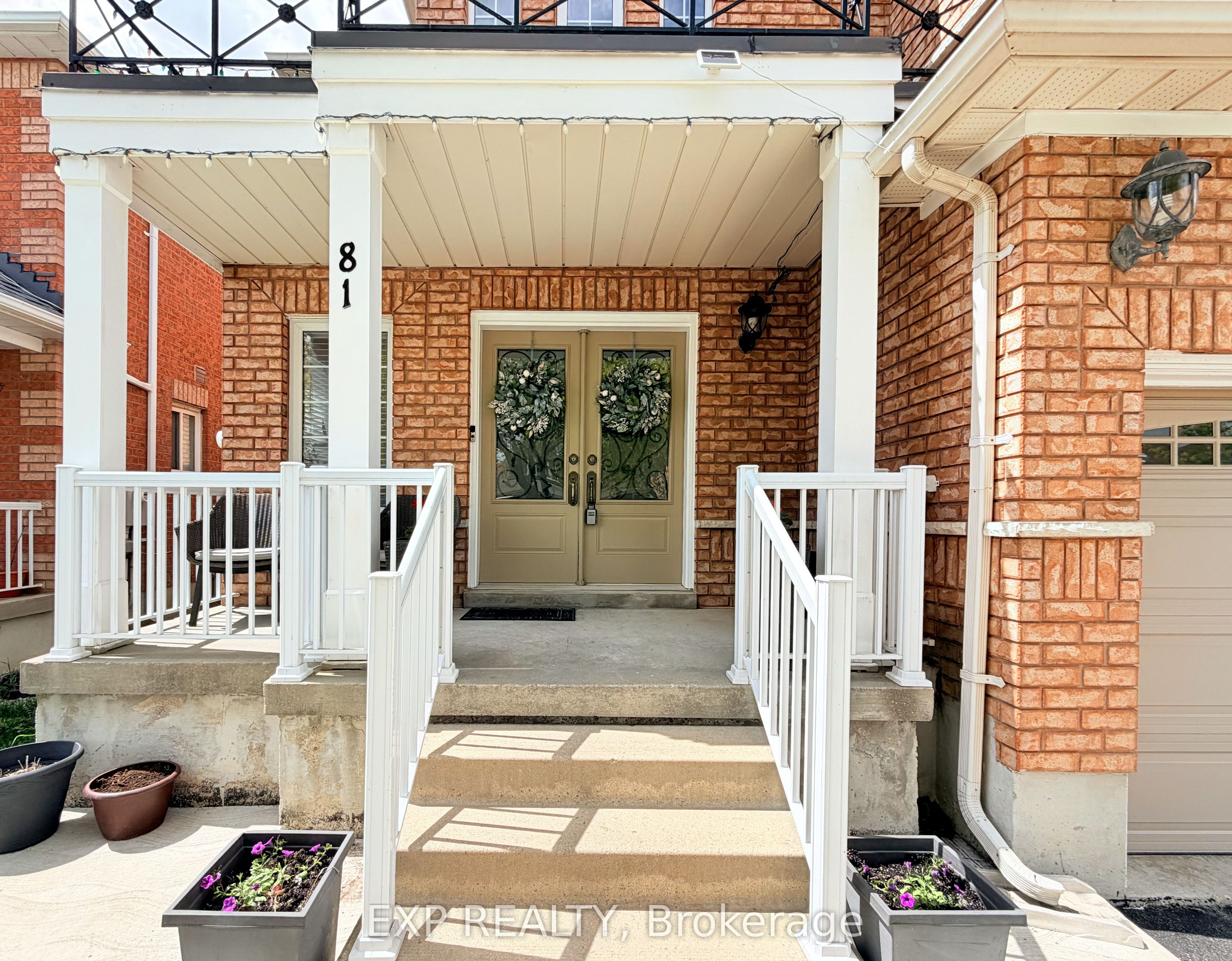 81 Farthingale Crescent, Brampton, ON L7A 1W7 photo 3