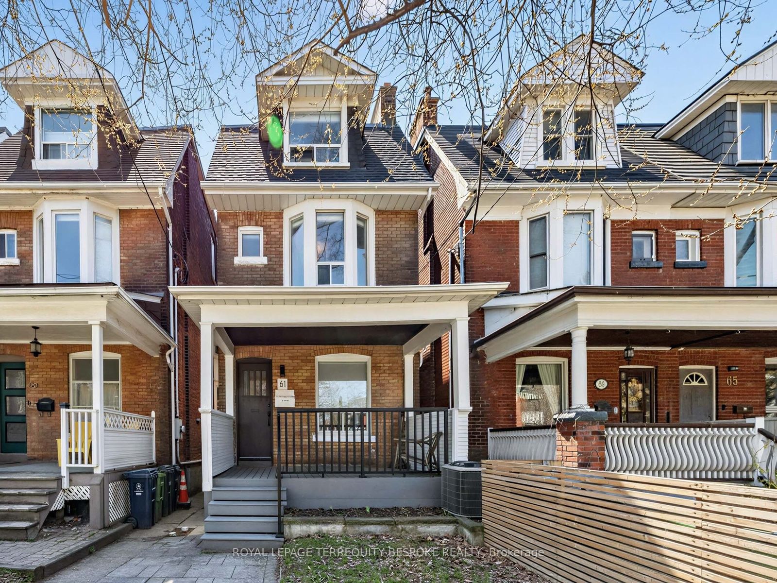 61 Chelsea Avenue #1 - lower, Toronto, ON M6P 1B9 photo 2