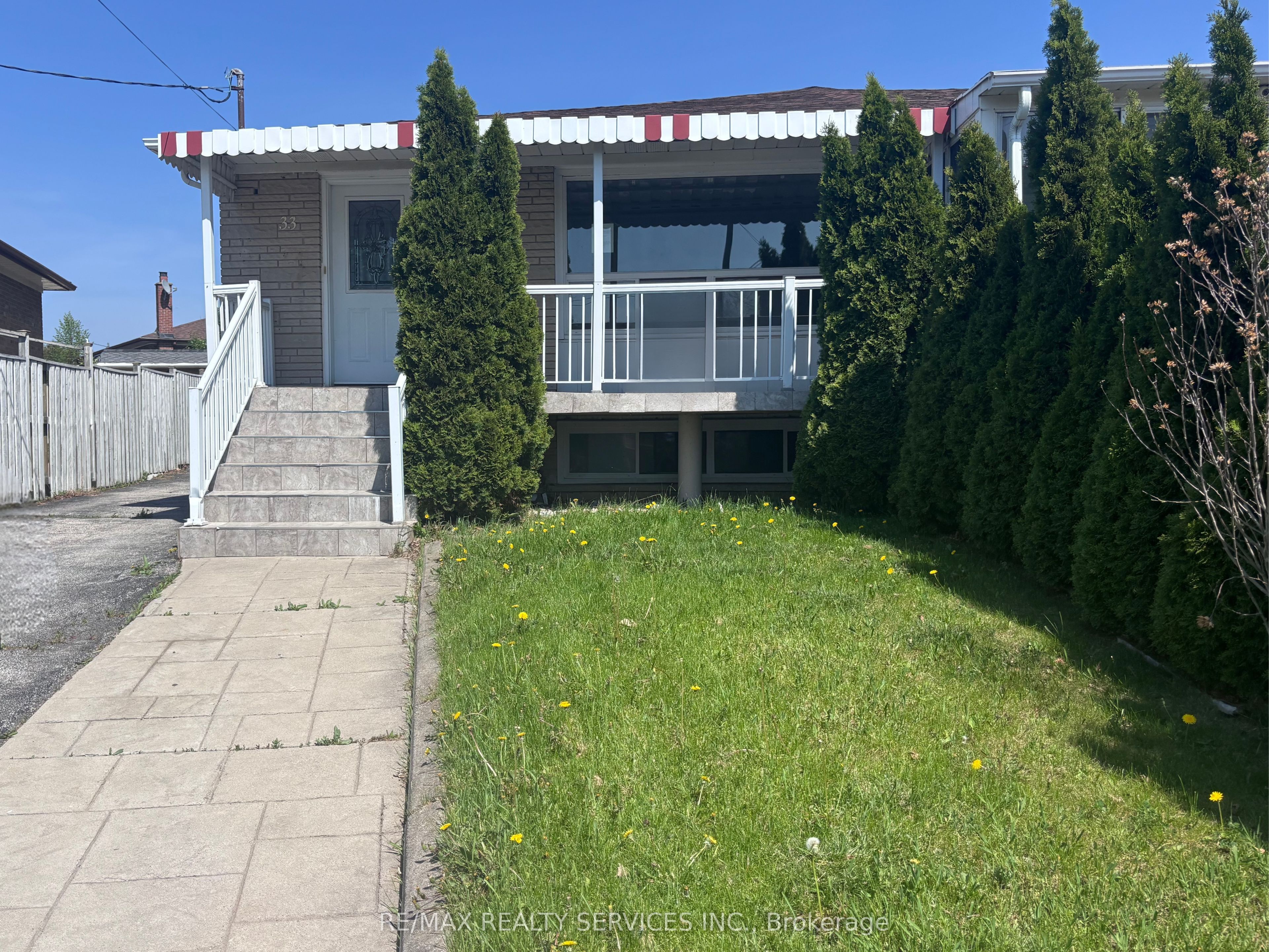 33 Bimini Crescent, Toronto, ON M3N 1S1 photo 2