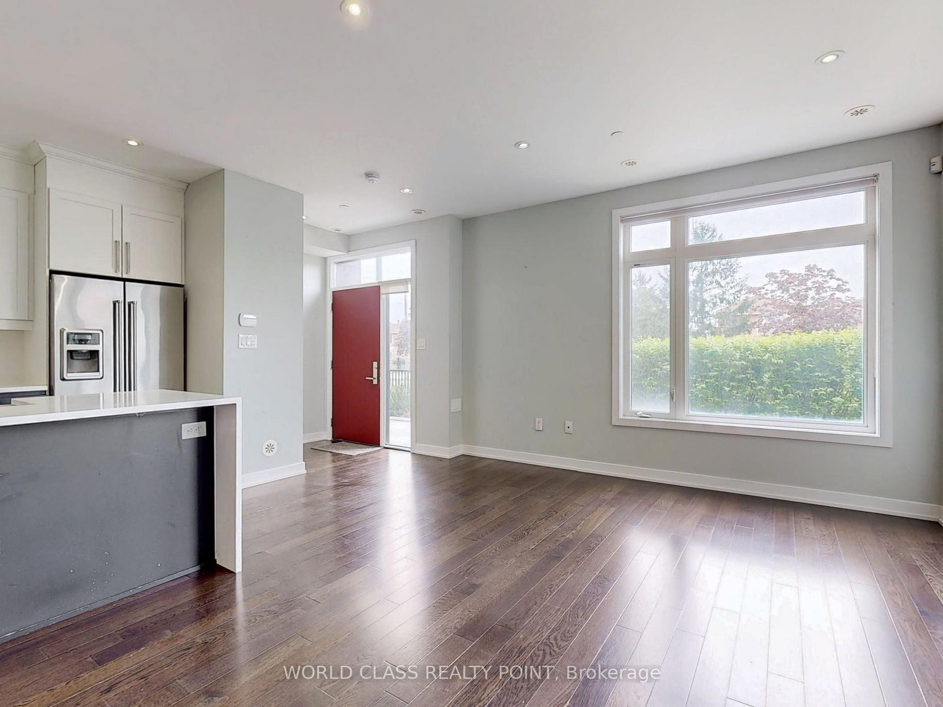4070 Parkside Village Drive 7, Mississauga, ON L5B 0K2 photo 3