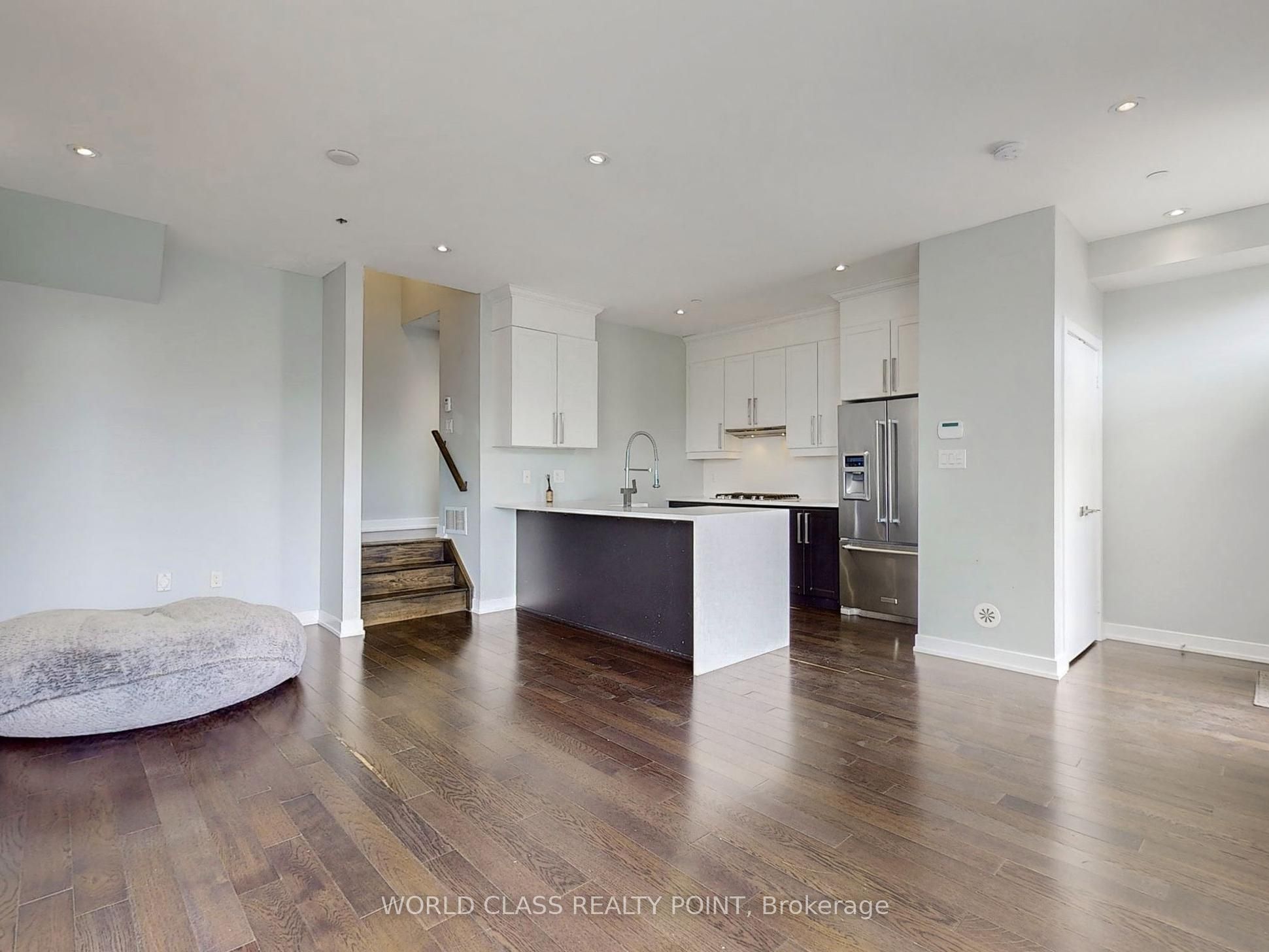 4070 Parkside Village Drive 7, Mississauga, ON L5B 0K2 photo 4