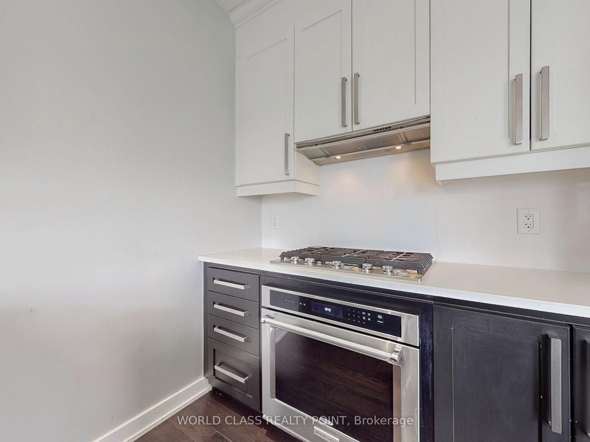 4070 Parkside Village Drive 7, Mississauga, ON L5B 0K2 photo 5