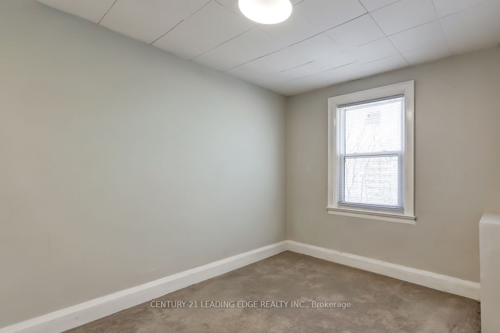 26 Grandville Avenue, Toronto, ON M6N 4T9 photo 4