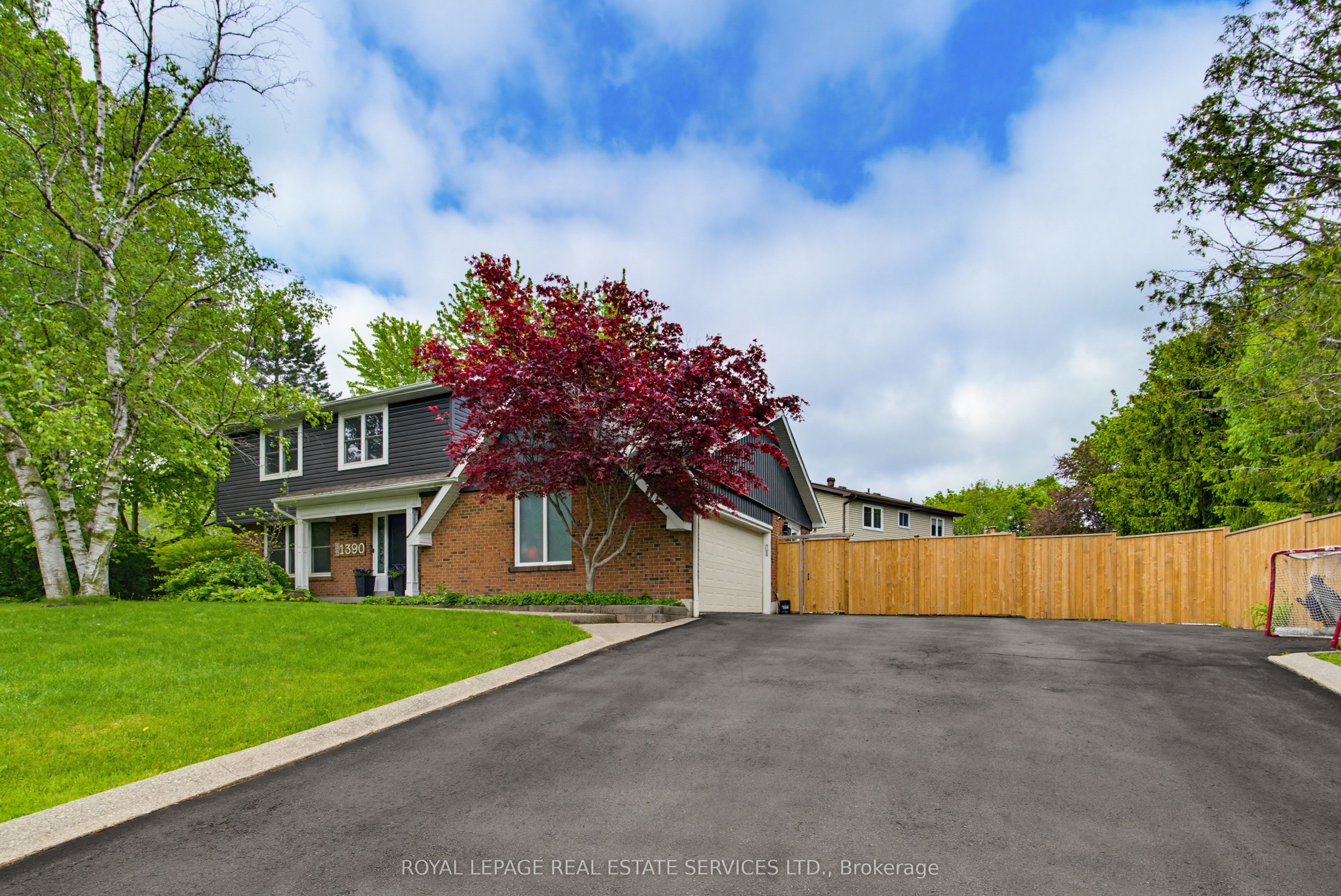 1390 Peerless Court, Oakville, ON L6H 3A4 photo 4