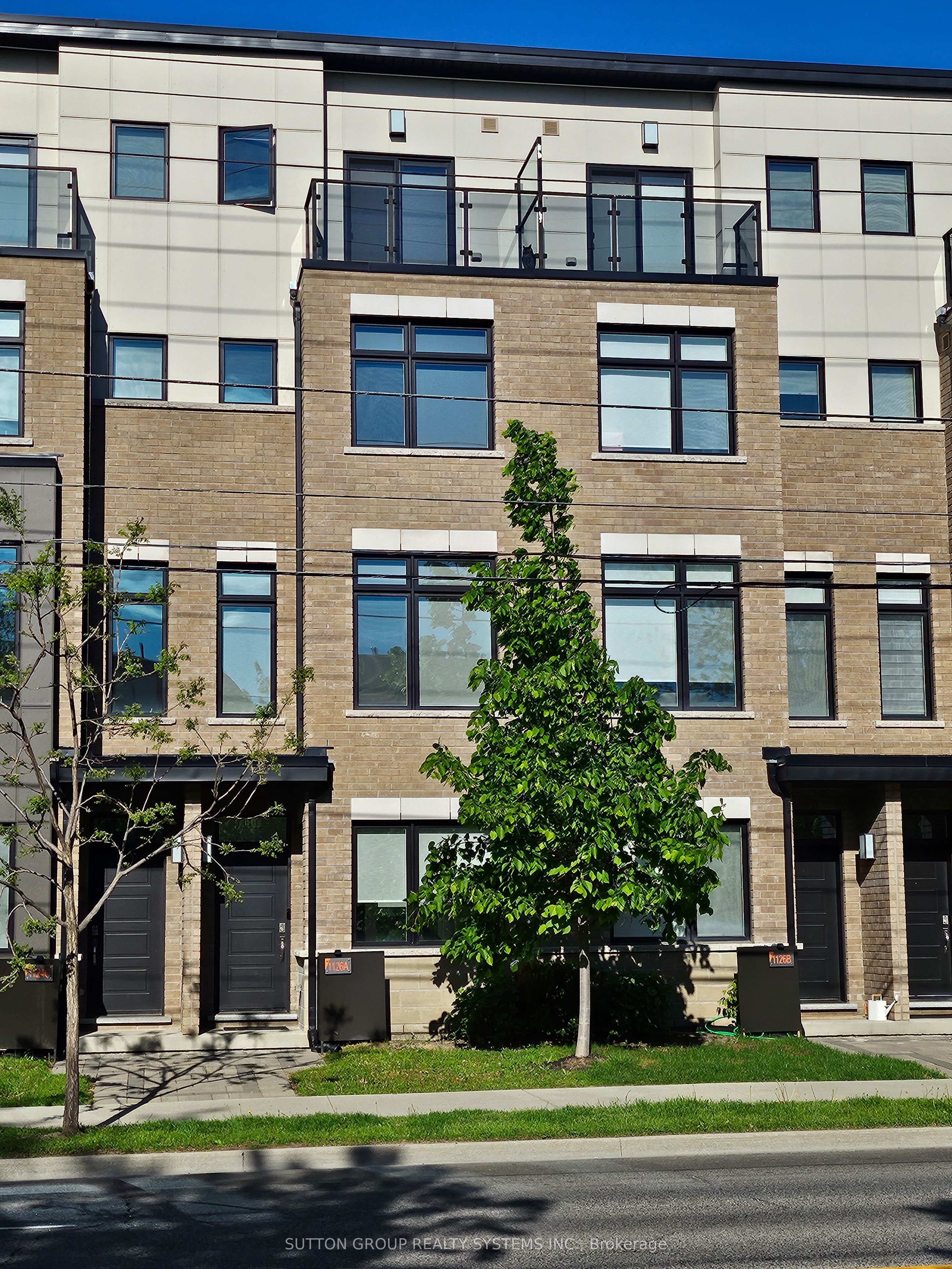 1126A Islington Avenue, Toronto, ON M8Z 0G6 photo 2