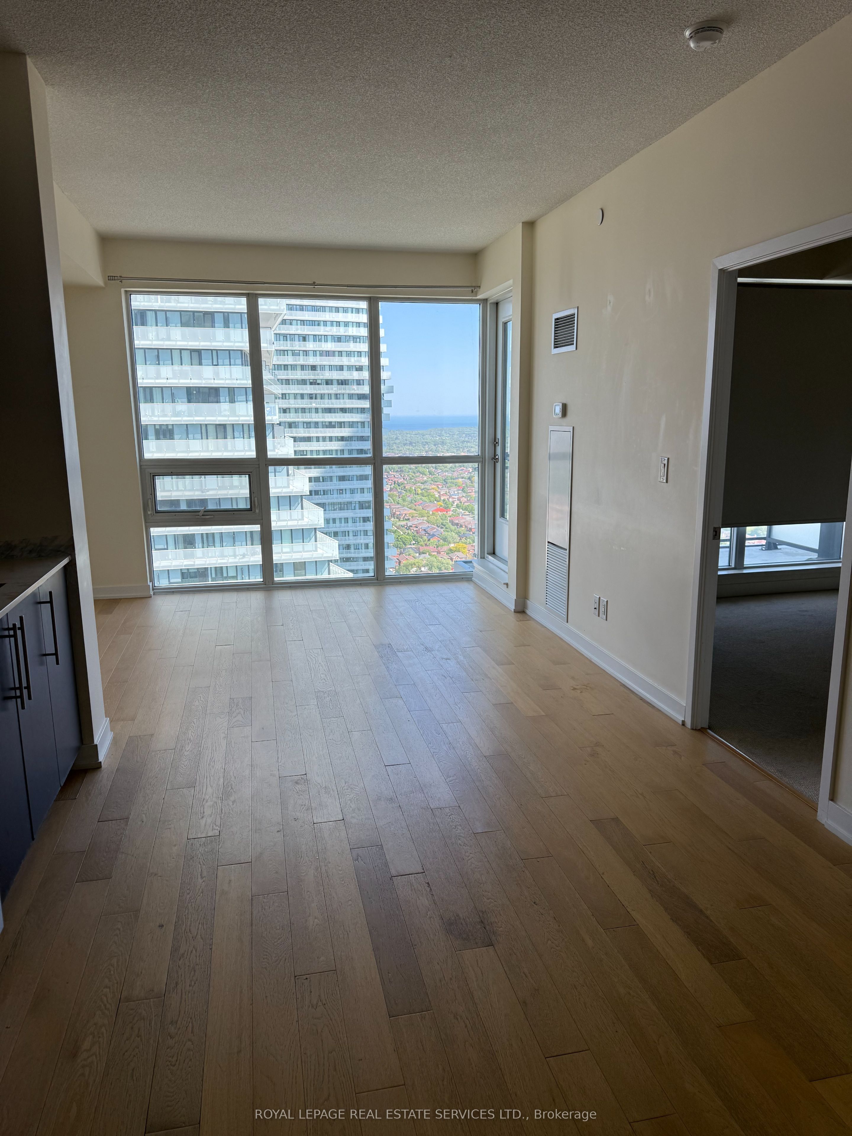 4011 Brickstone Mews 3308, Mississauga, ON L5B 0G3 photo 4