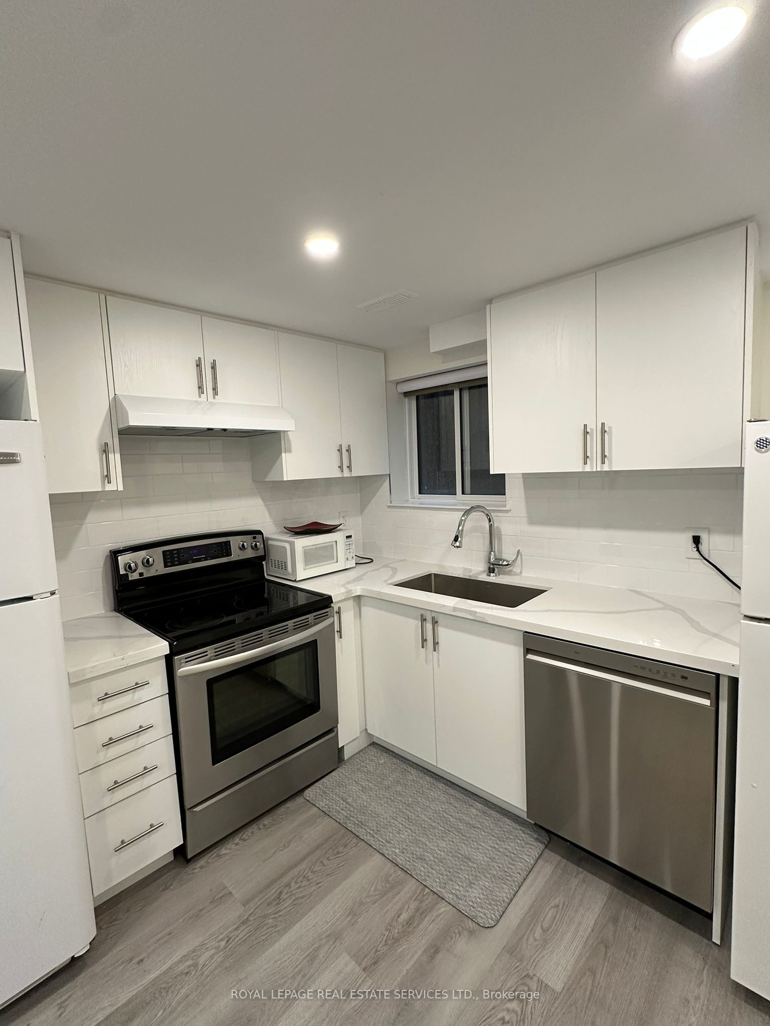 2389 Morrison Avenue Bsmt, Mississauga, ON L5C 3C6 photo 5