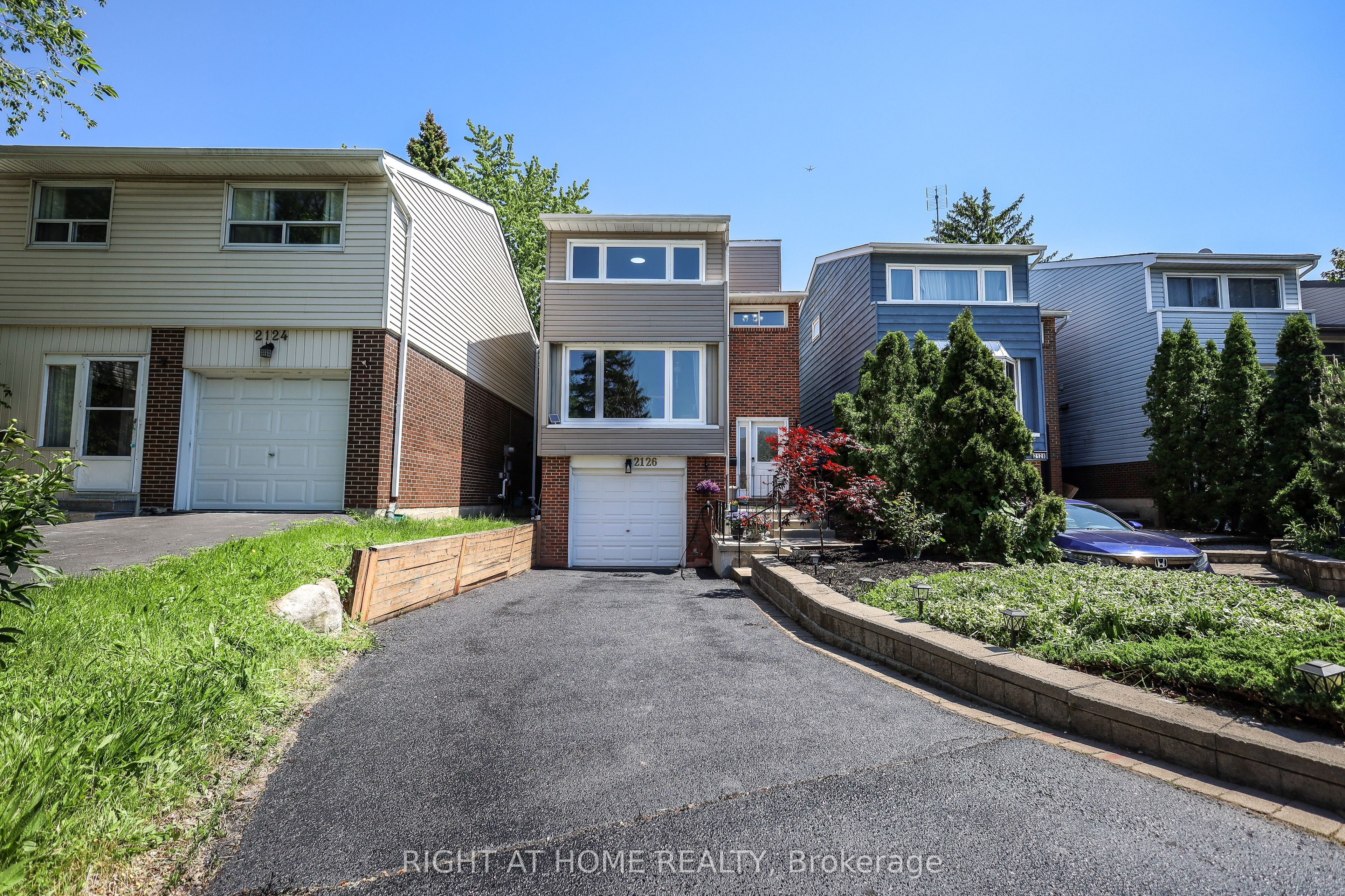 2126 Millway Gate, Mississauga, ON L5L 1R3 photo 2
