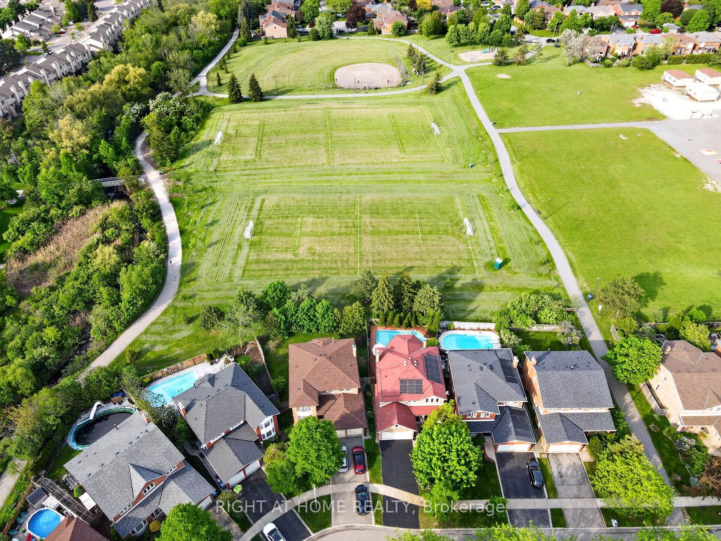 4629 Phoenix Park Crescent, Mississauga, ON L5M 3E9