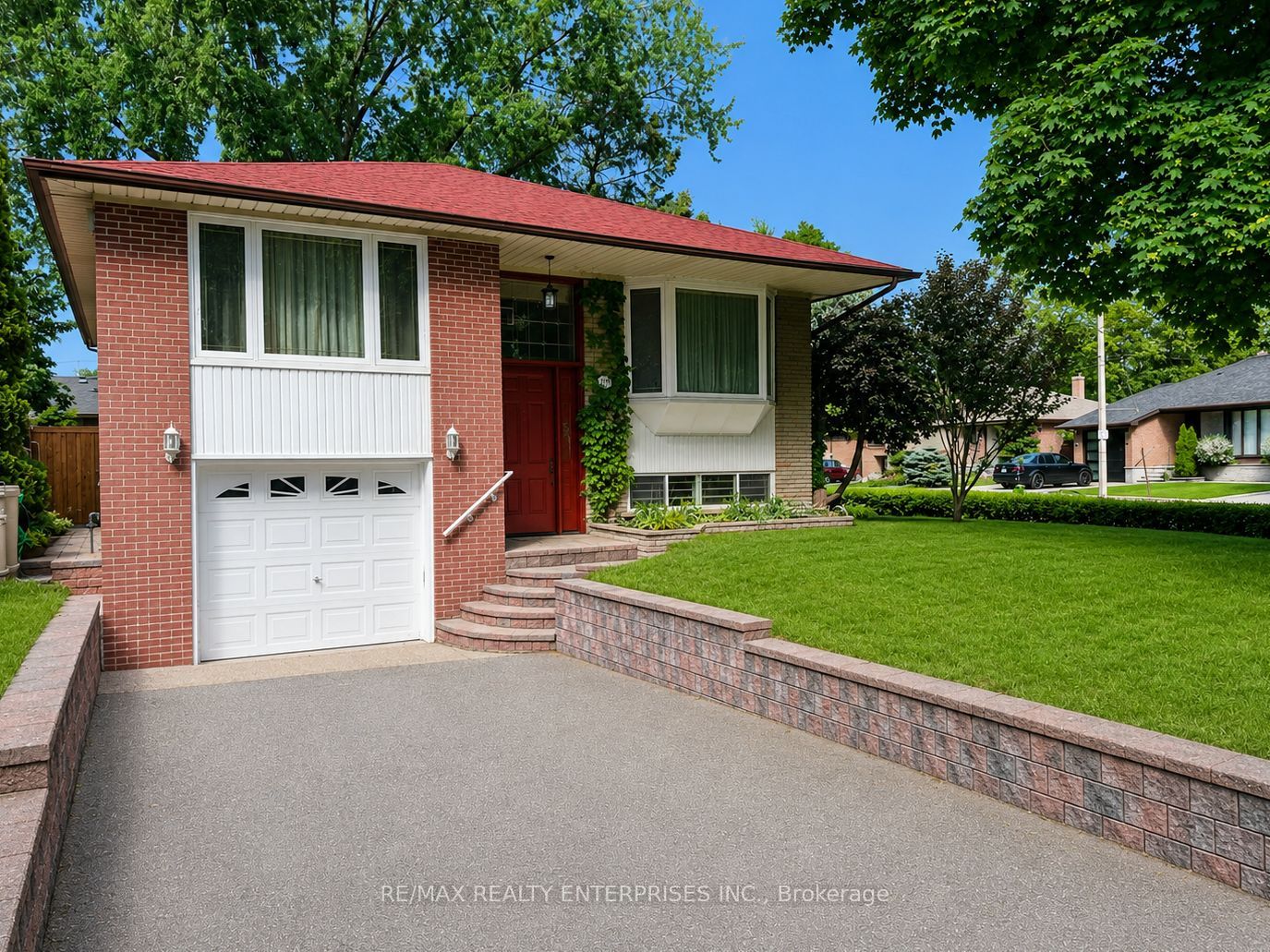 1571 Muir Road, Mississauga, ON L5E 2J3 photo 3