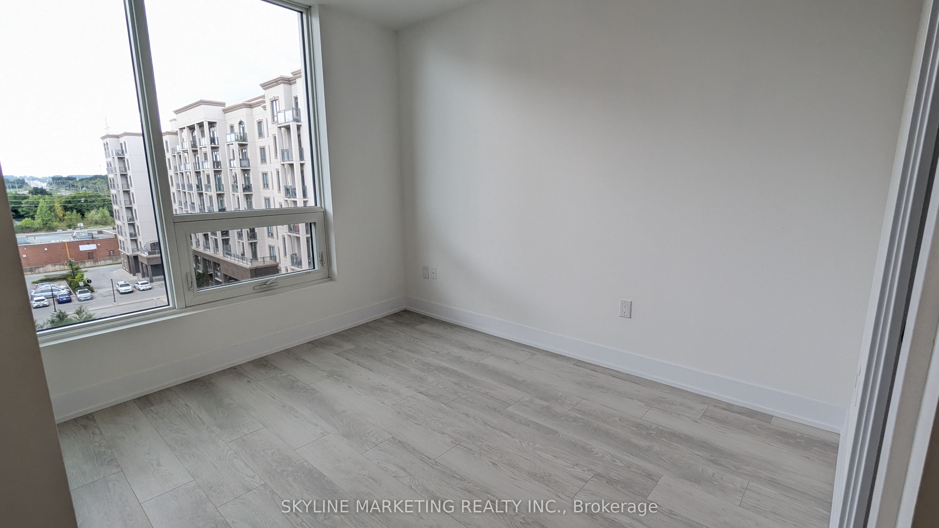 2450 Old Bronte Road 642, Oakville, ON L6M 5P6 photo 4