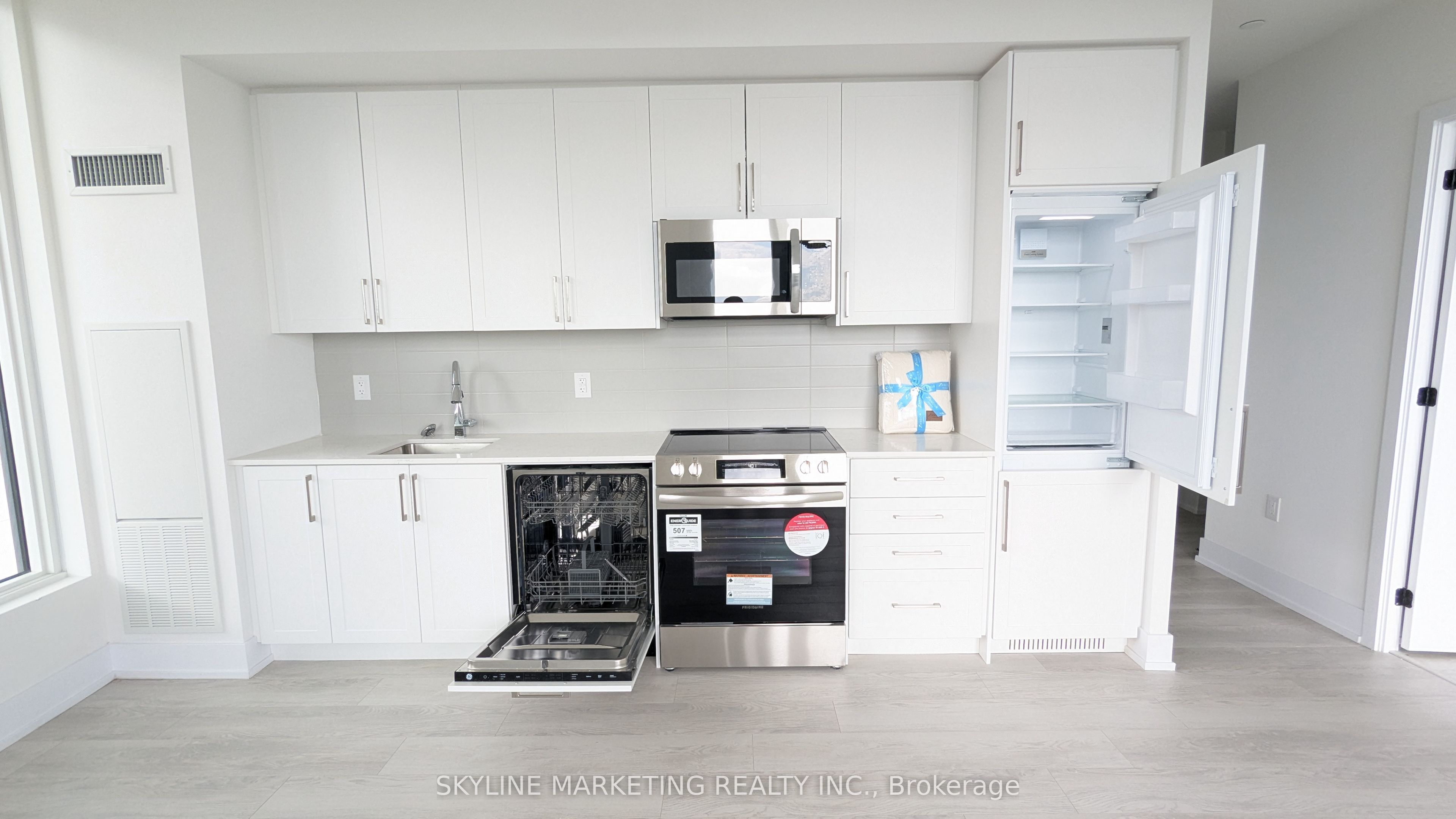 2450 Old Bronte Road 642, Oakville, ON L6M 5P6 photo 5