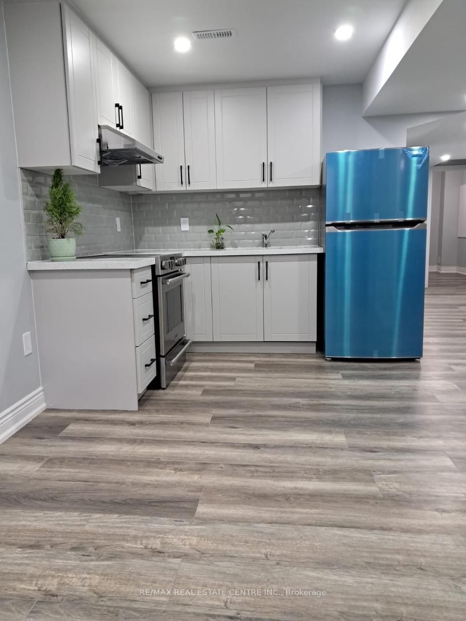 5 Blackberry Valley Crescent (Bsmt), Caledon, ON L7C 3Z7 photo 2