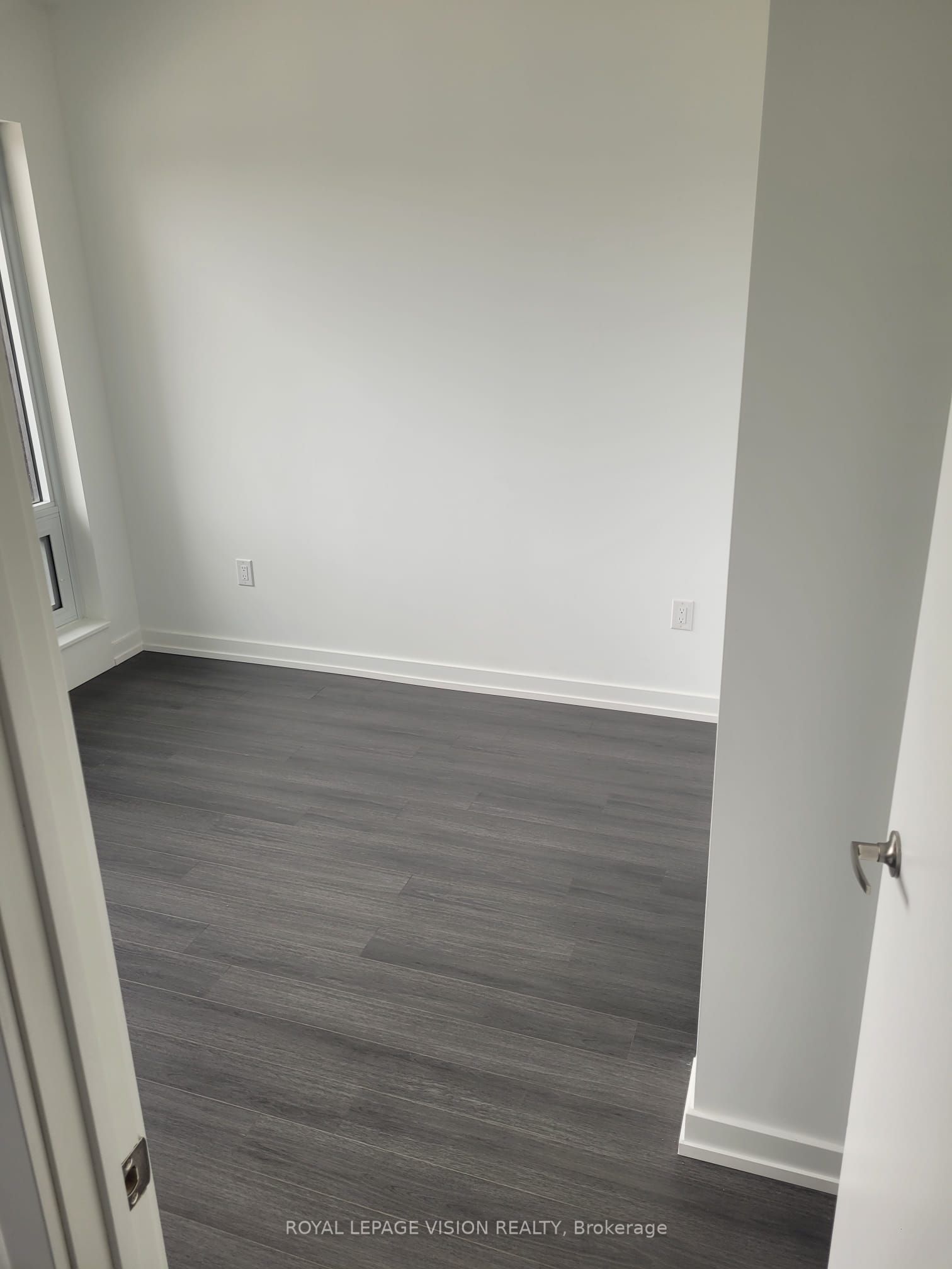 4010 Eglinton Avenue W 408, Toronto, ON M9A 0G5 photo 2