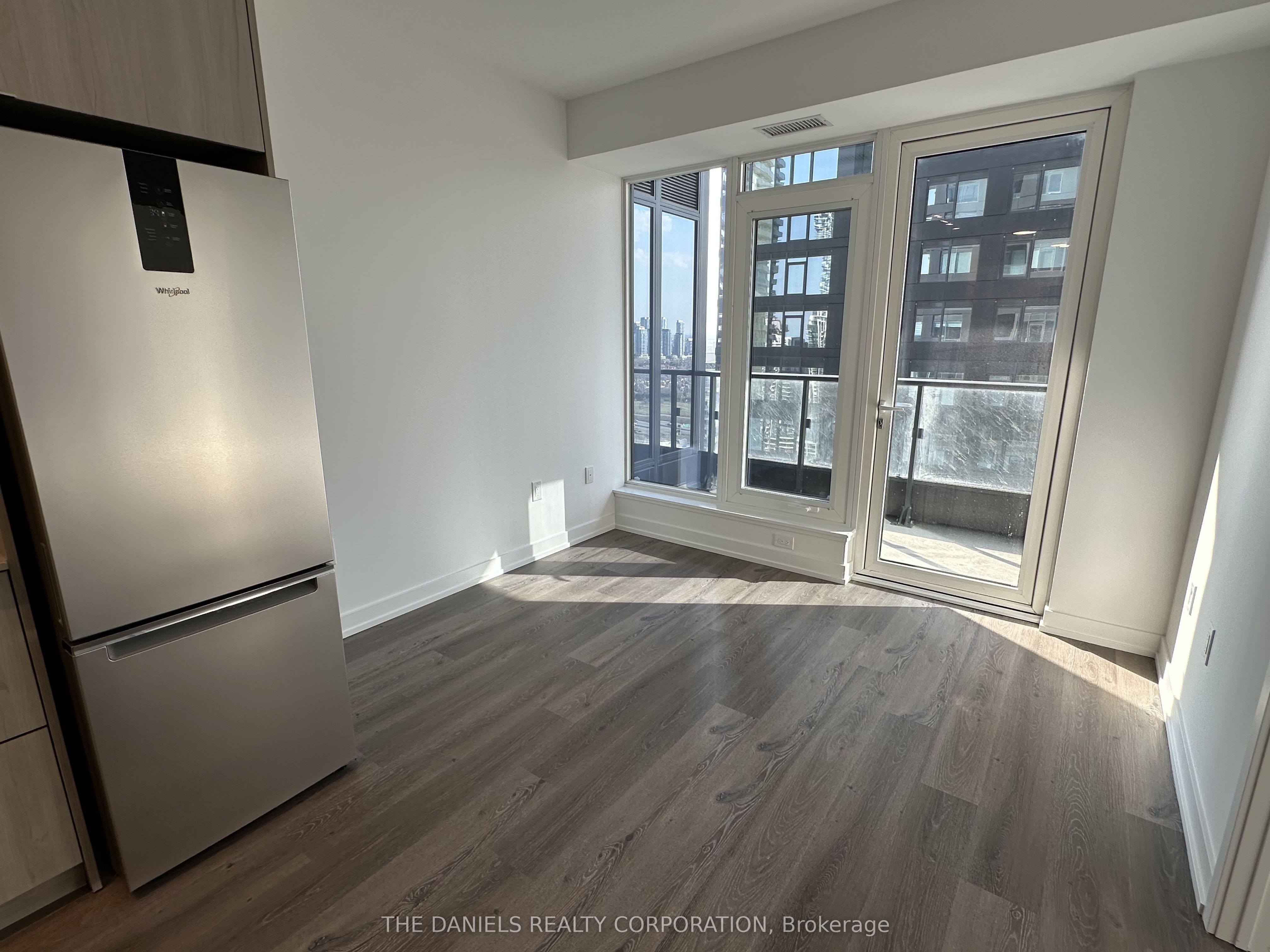 395 Square One Drive 2712, Mississauga, ON L5B 0P6 photo 5