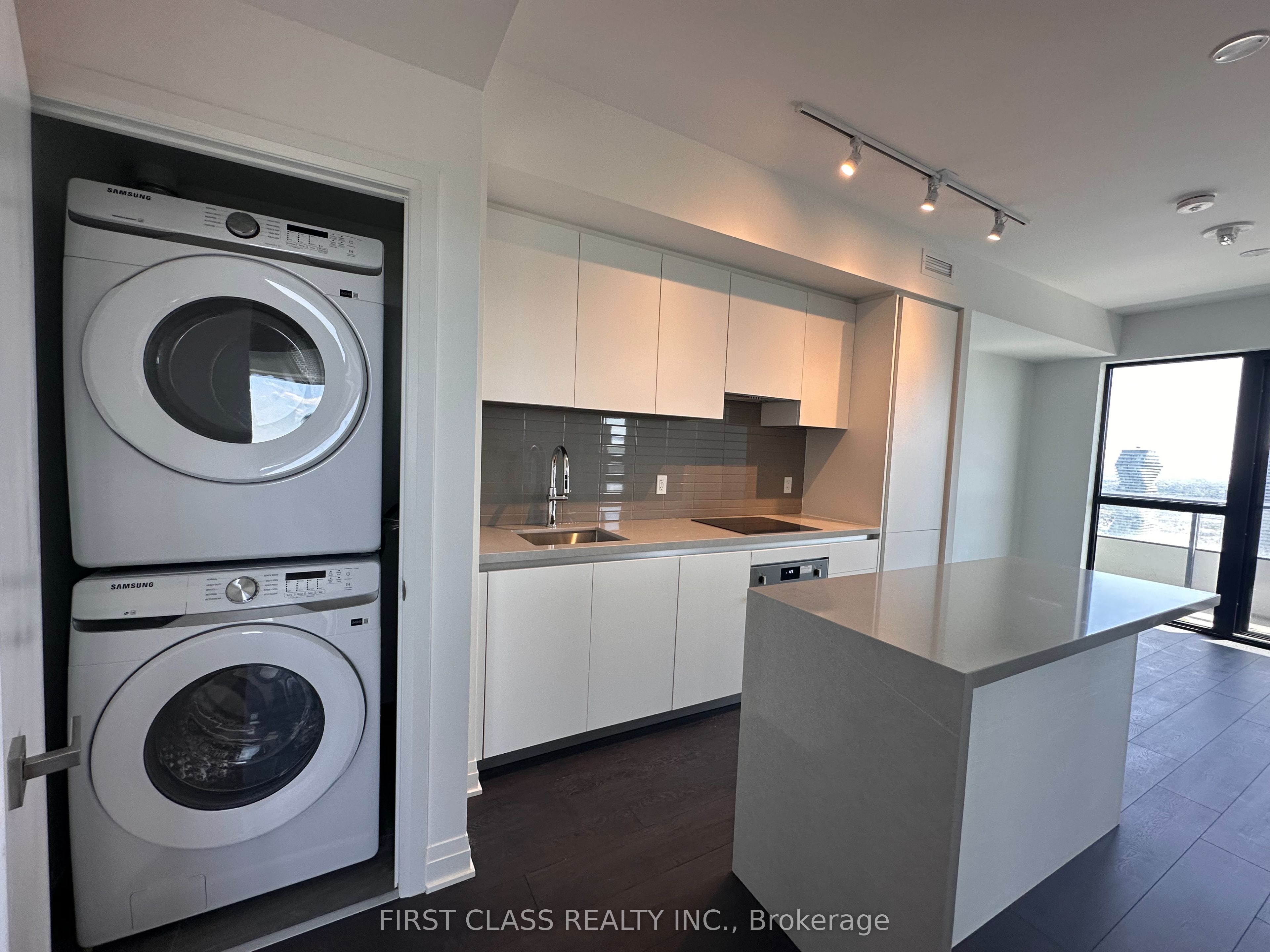 4015 The Exchange N/A 5907, Mississauga, ON L5B 0N9 photo 3
