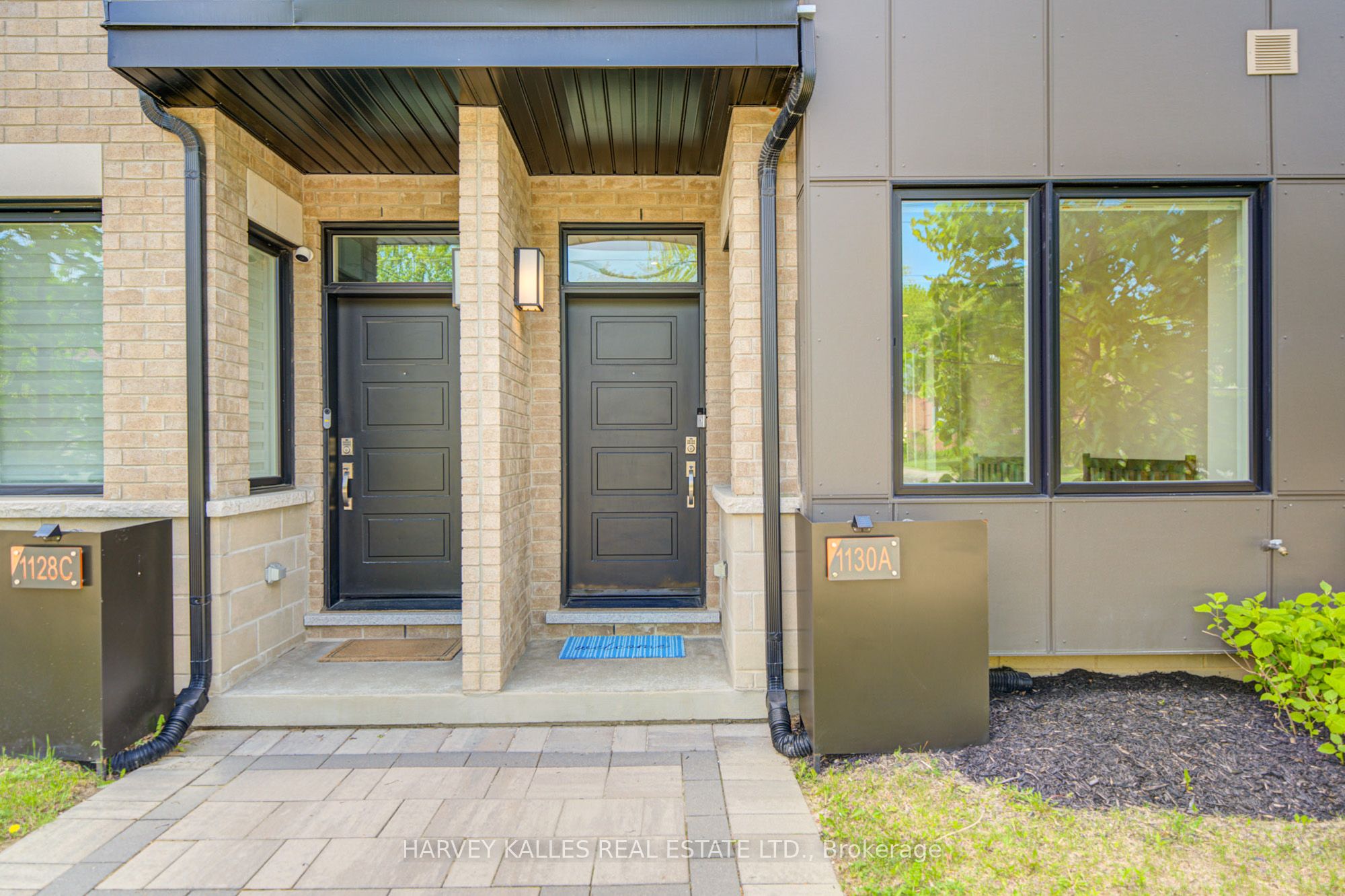 1130A Islington Avenue, Toronto, ON M8Z 0G6 photo 2