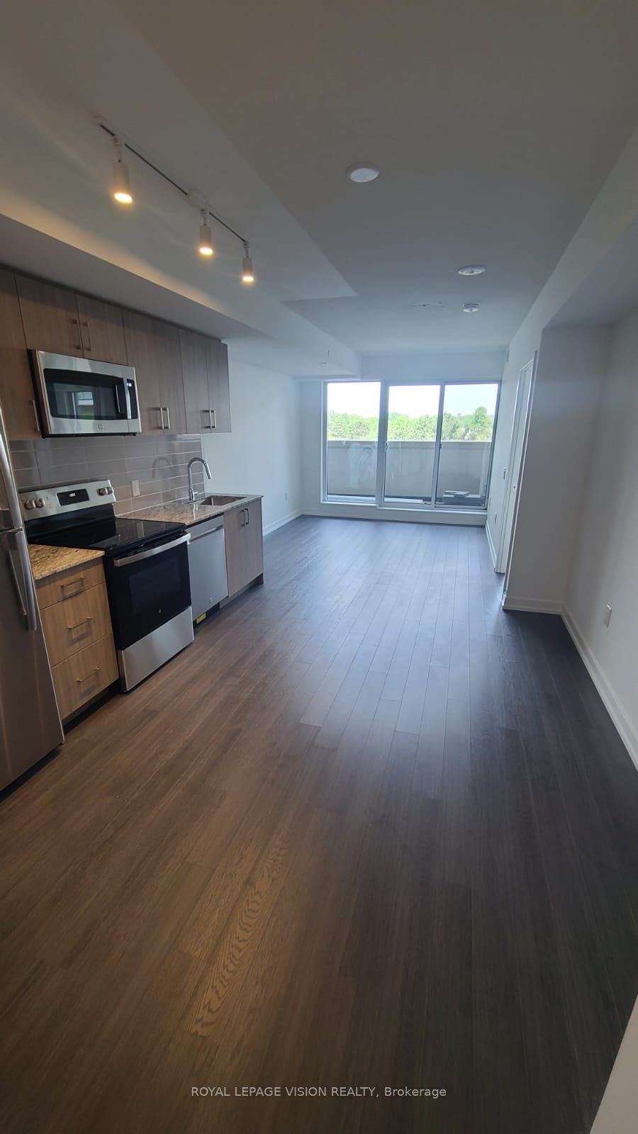 4010 Eglinton Avenue W 508, Toronto, ON M9A 0G5 photo 2