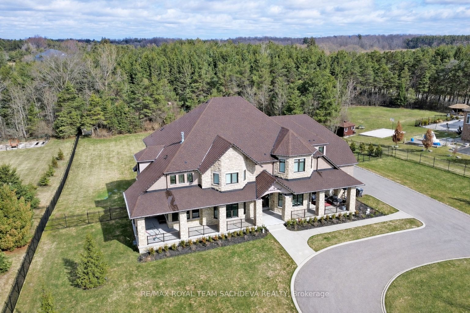 76 Buckstown Trail, Caledon, ON L7E 3E8
