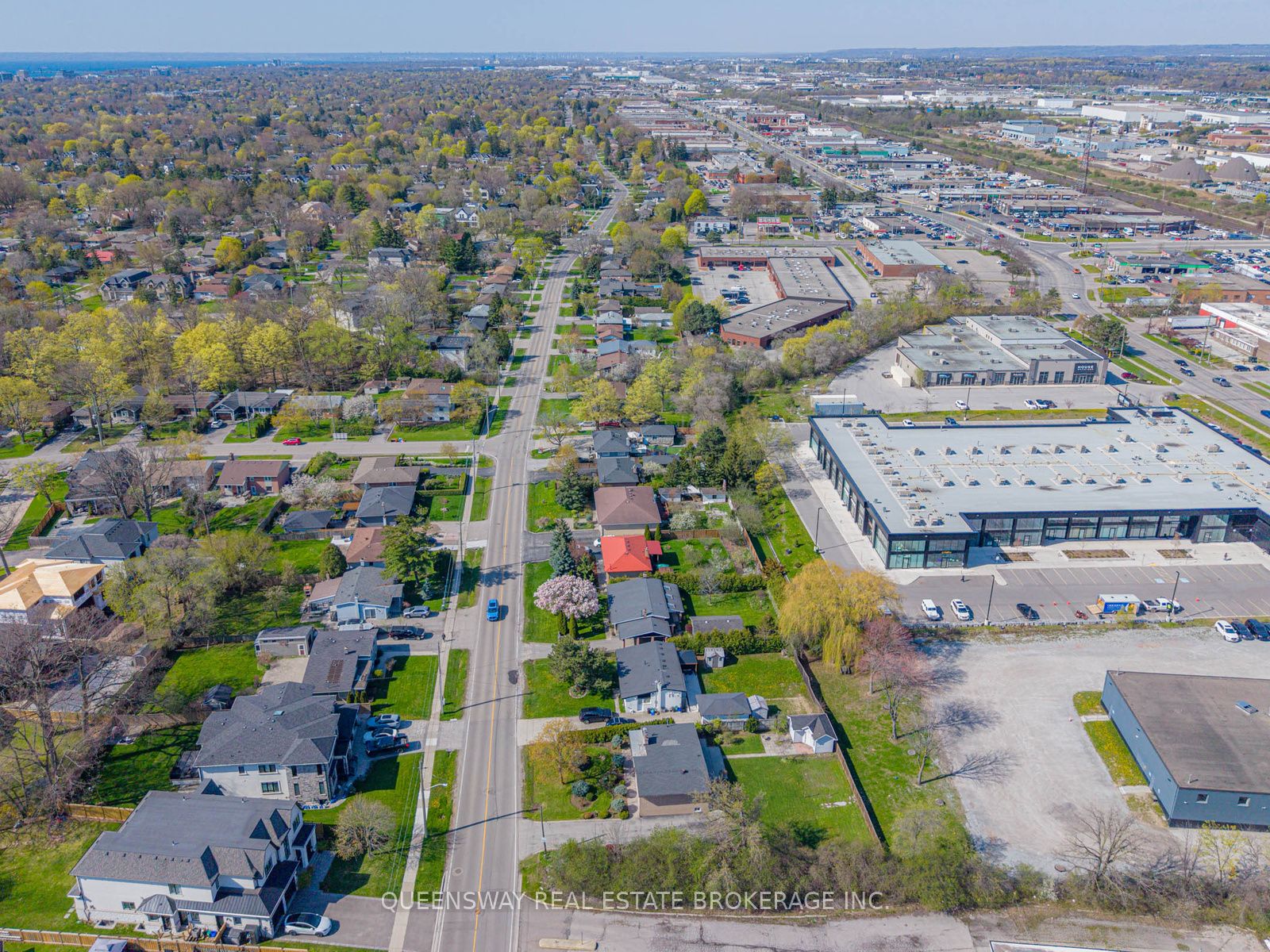 517 Pinegrove Road, Oakville, ON L6K 2C2 photo 2