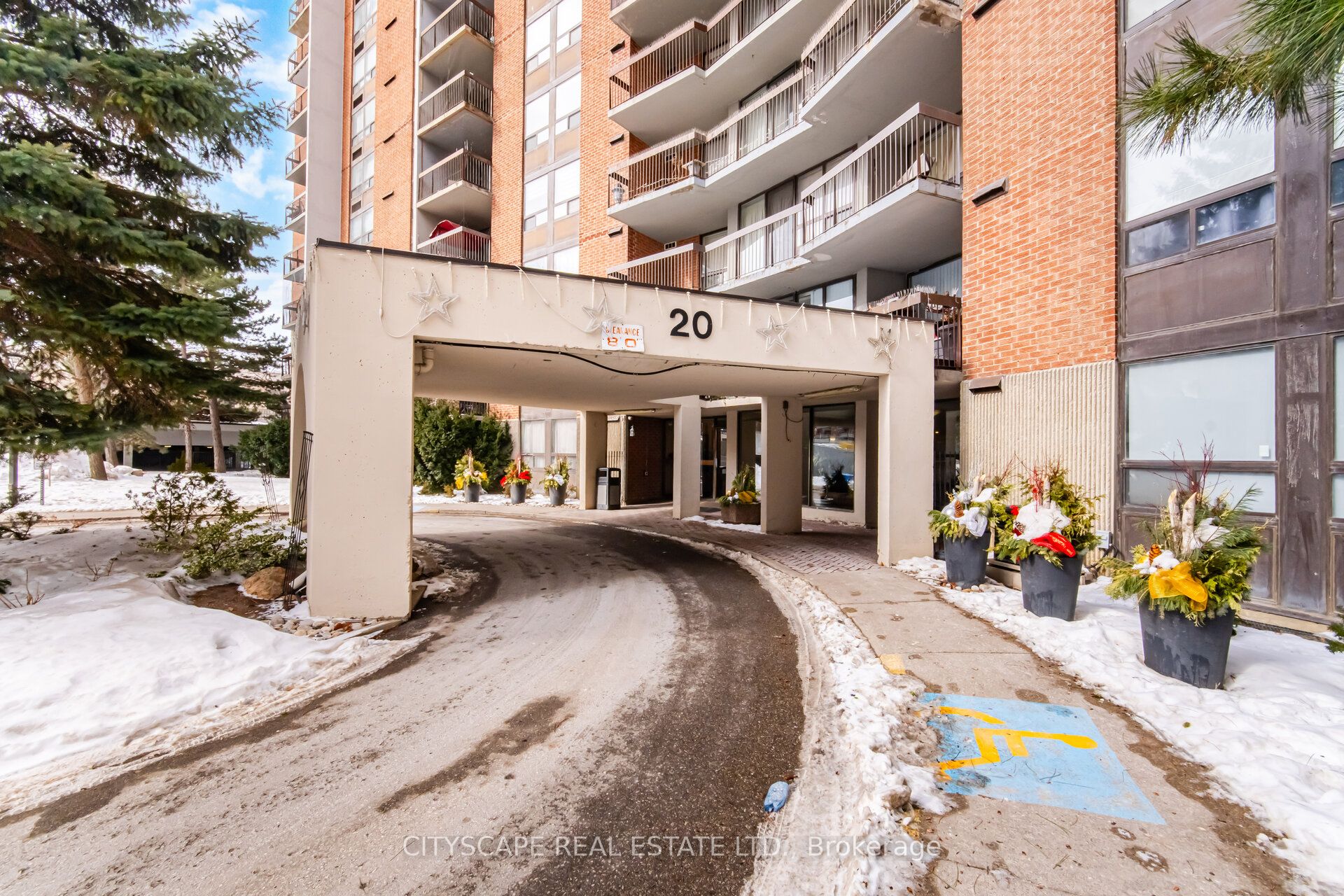 20 Mississauga Valley Boulevard 1706, Mississauga, ON L5A 3S1 photo 2