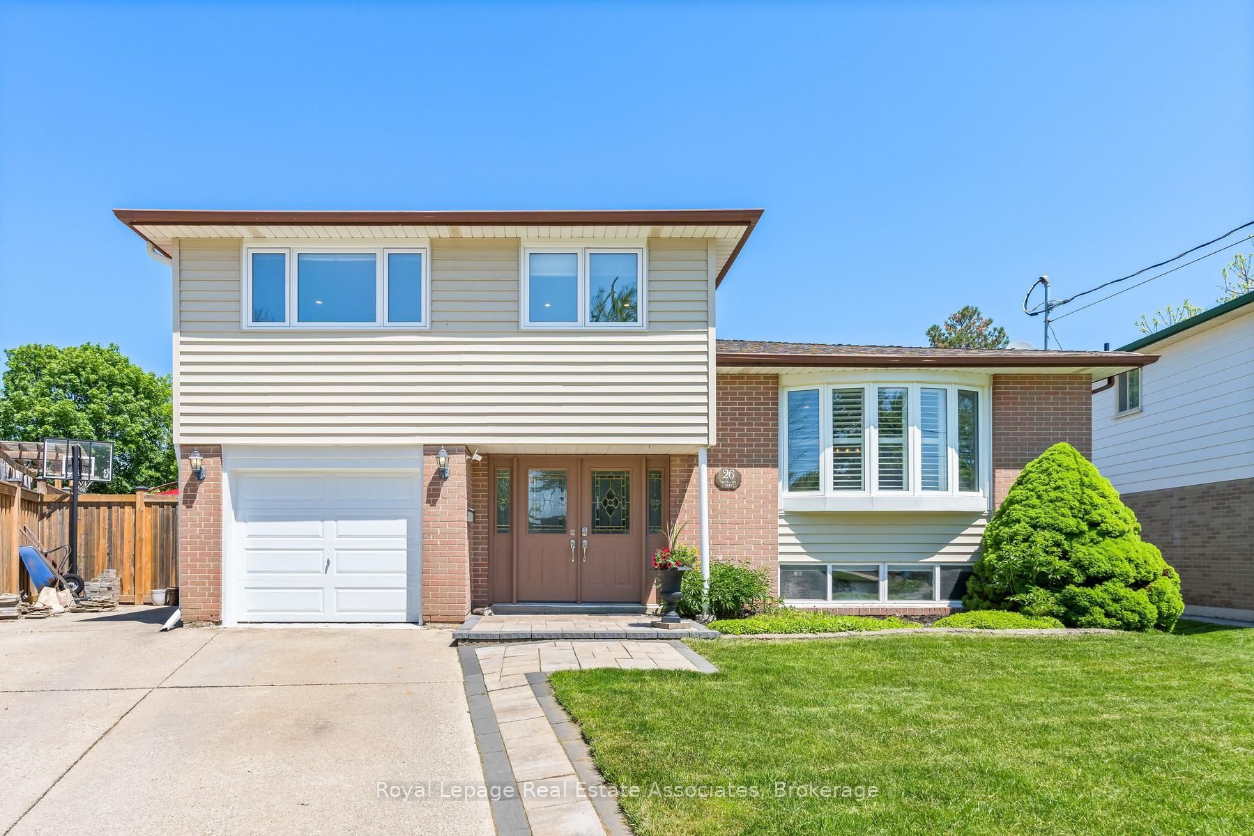 26 Marilyn Crescent, Halton Hills, ON L7G 1K4 photo 2