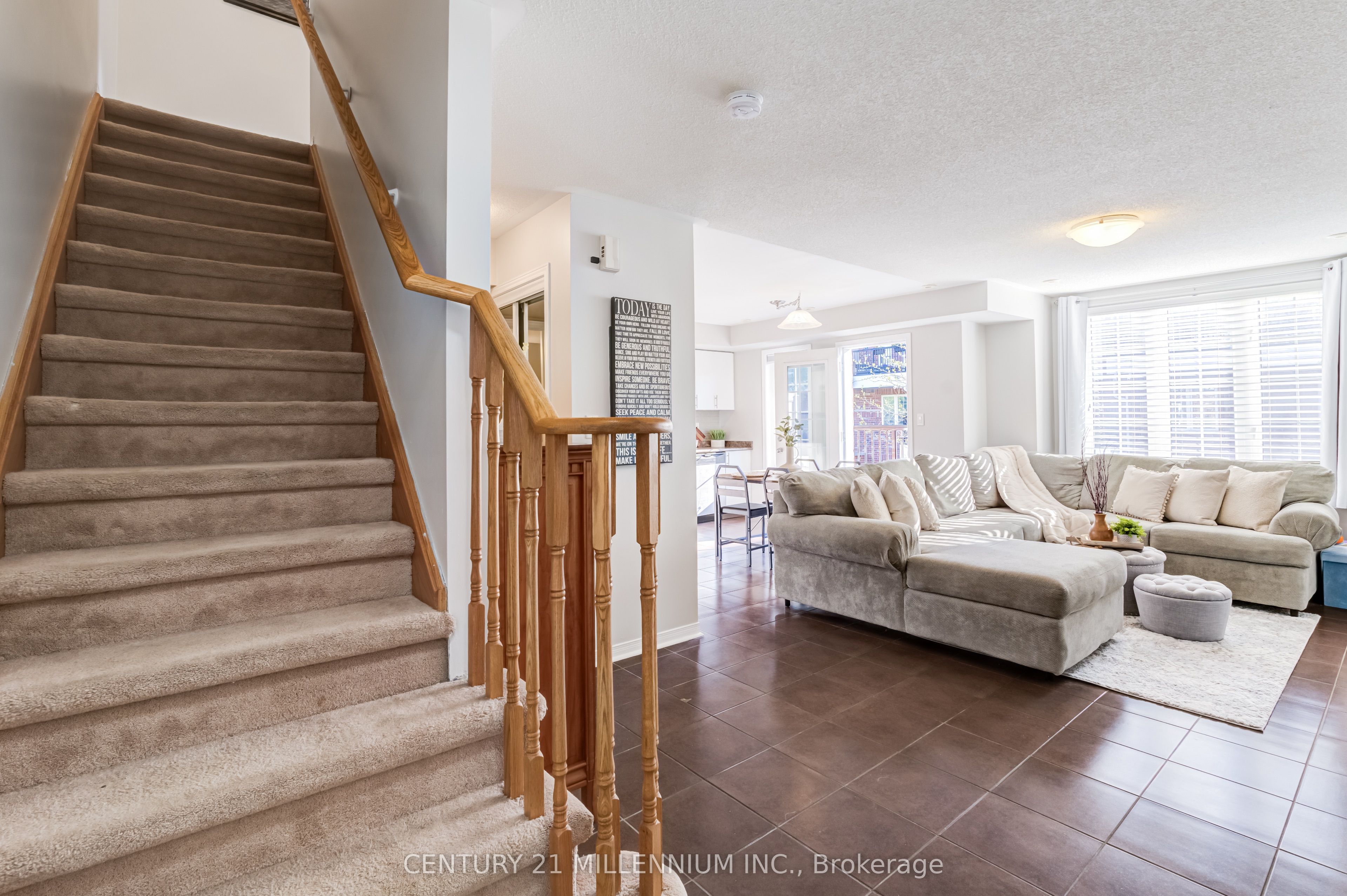 5 Armstrong Street 9, Orangeville, ON L9W 0C5 photo 3