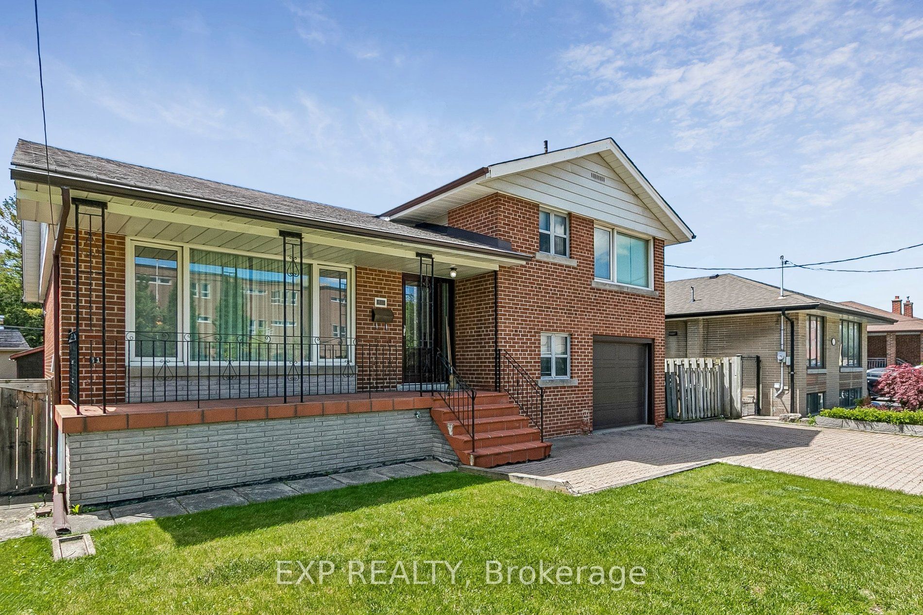 51 W playfair Avenue, Toronto, ON M6B 2P8 photo 2