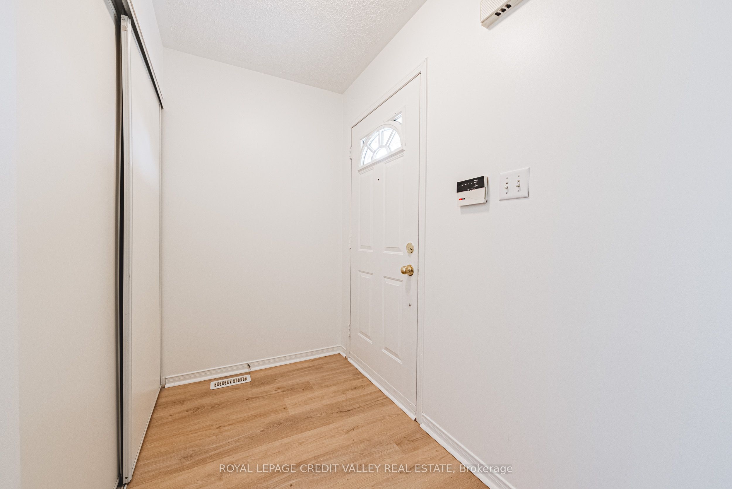 155 Saddletree Trail, Brampton, ON L6X 4M9 photo 5