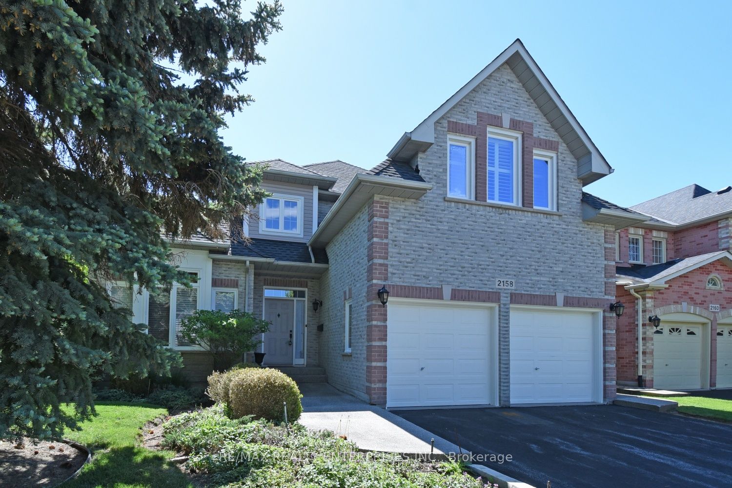 2158 Country Club Drive, Burlington, ON L7M 4B1 photo 2
