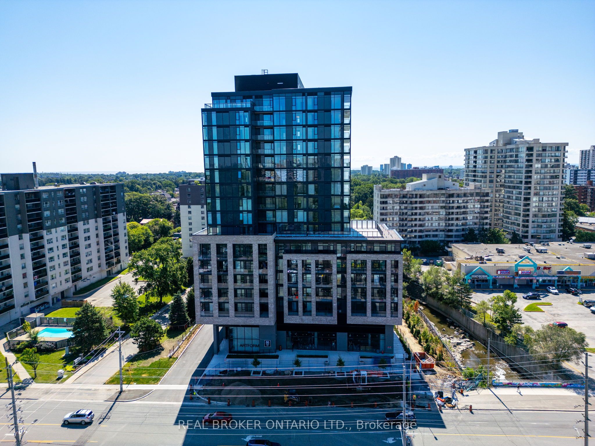 86 Dundas Street E 1602, Mississauga, ON L5A 0B1 photo 2