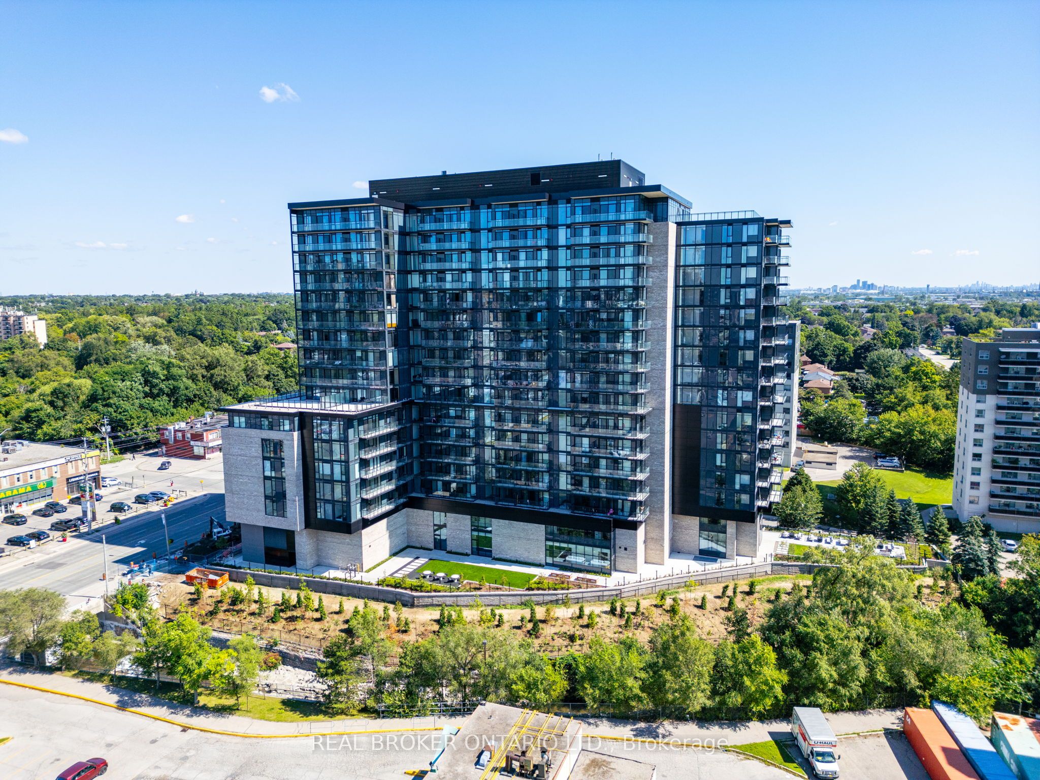 86 Dundas Street E 1602, Mississauga, ON L5A 0B1 photo 5