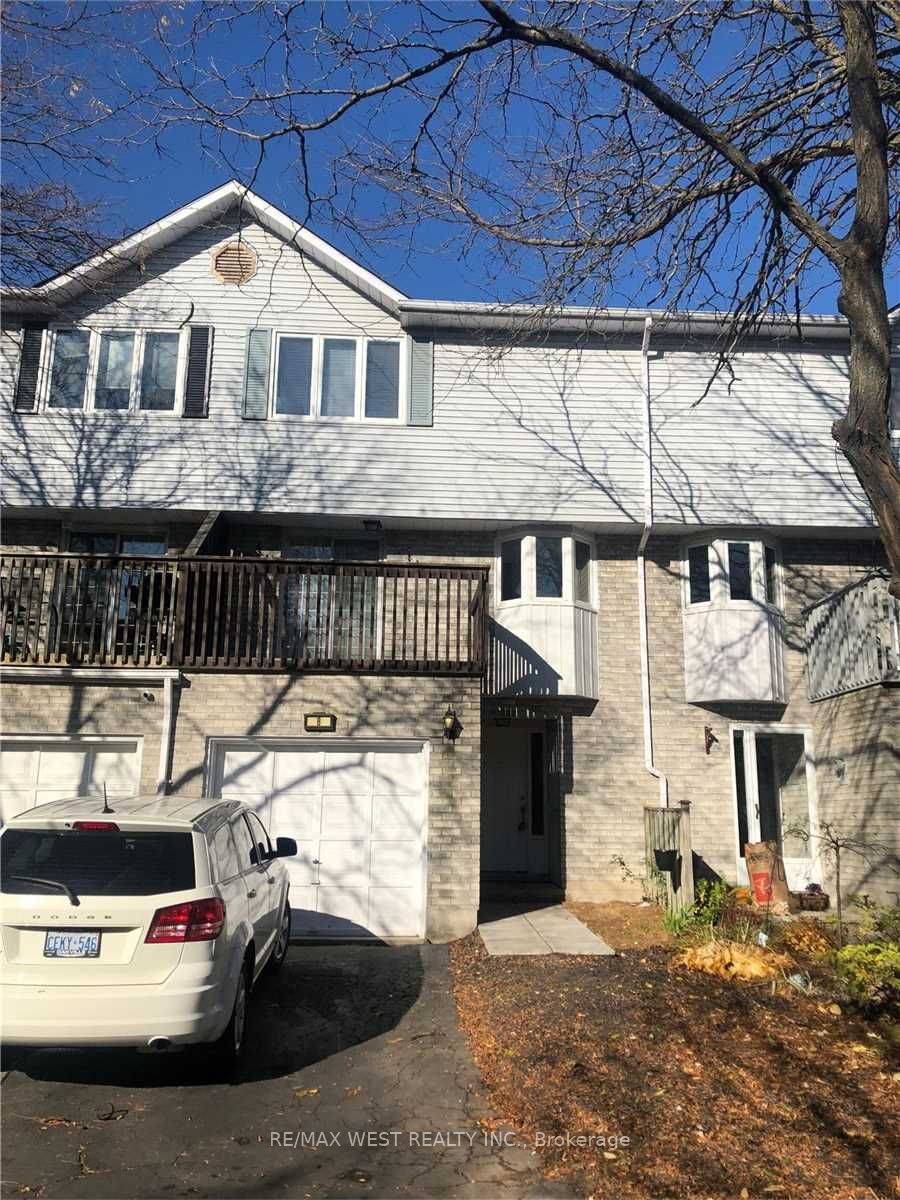 2295 Marine Drive 8, Oakville, ON L6L 1C2