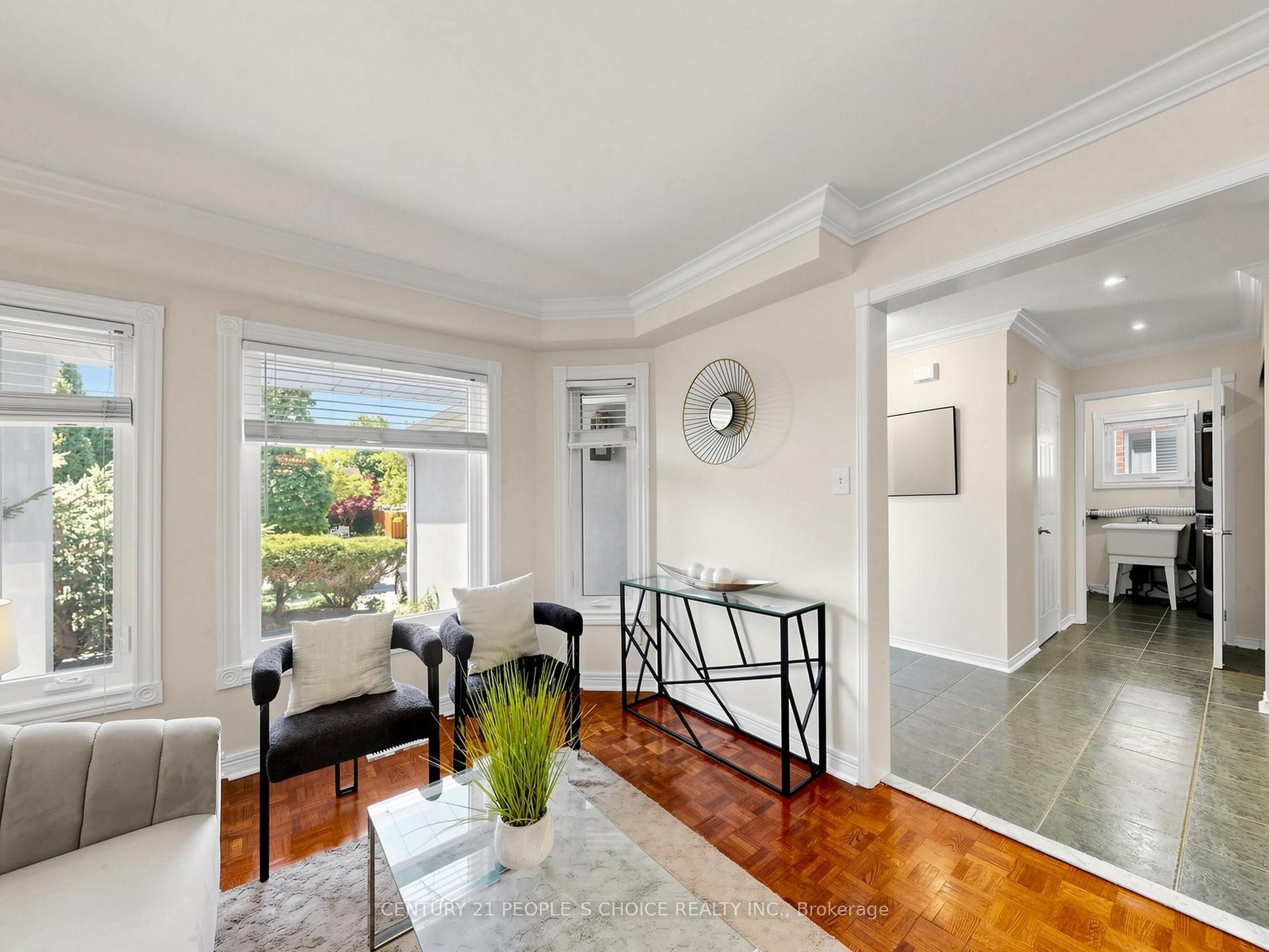 5615 Whitehorn Avenue, Mississauga, ON L5V 2B1 photo 5