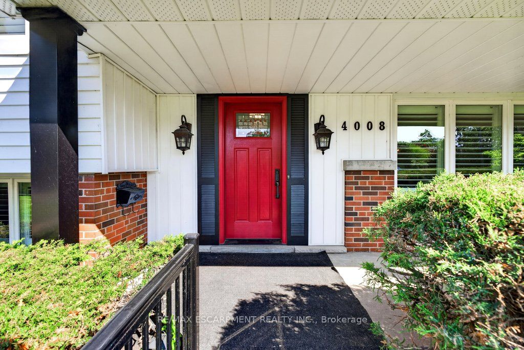 4008 Apple Valley Lane, Burlington, ON L7L 1E7 photo 4