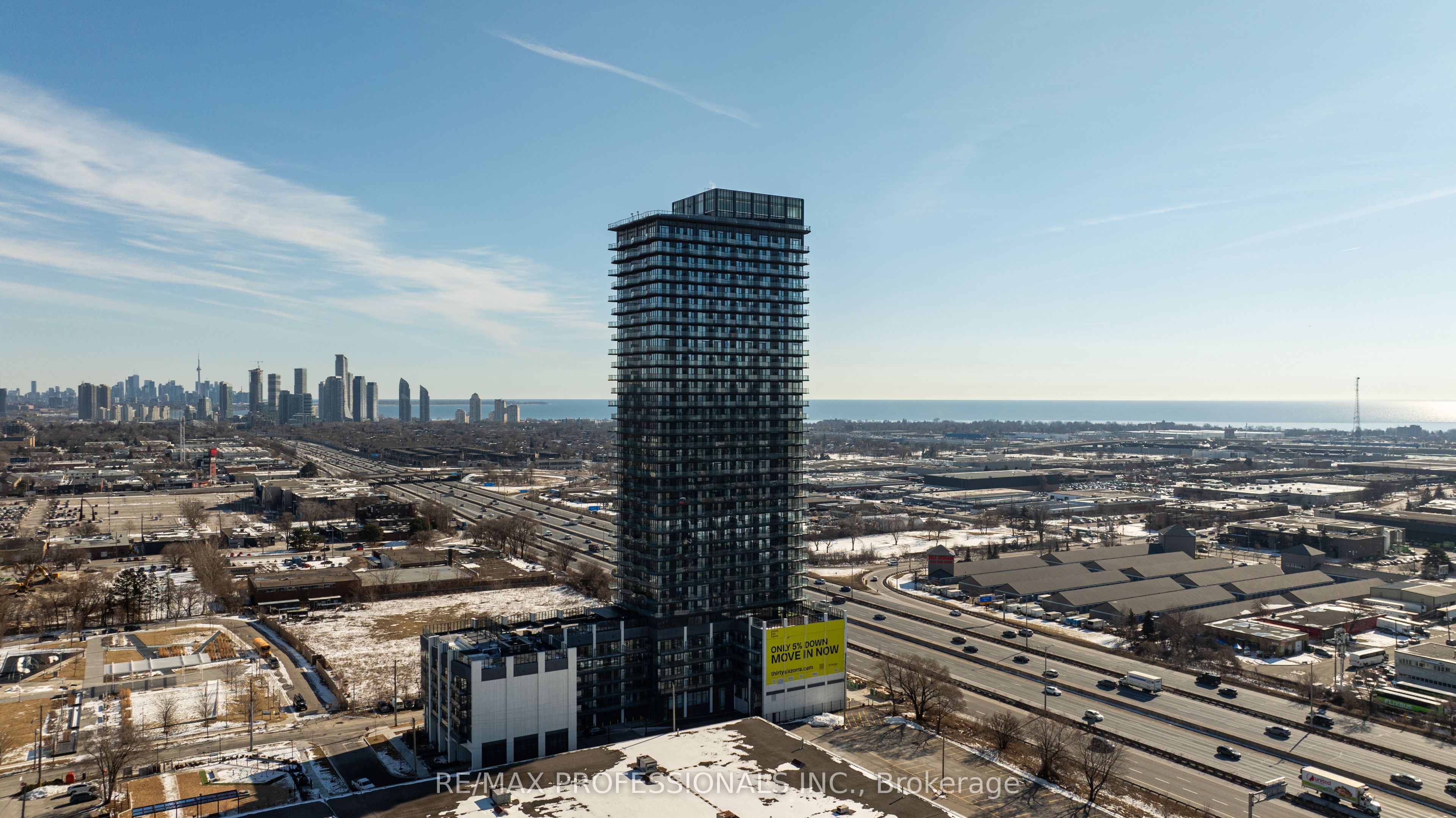 36 Zorra Street 3009, Toronto, ON M8Z 0G5