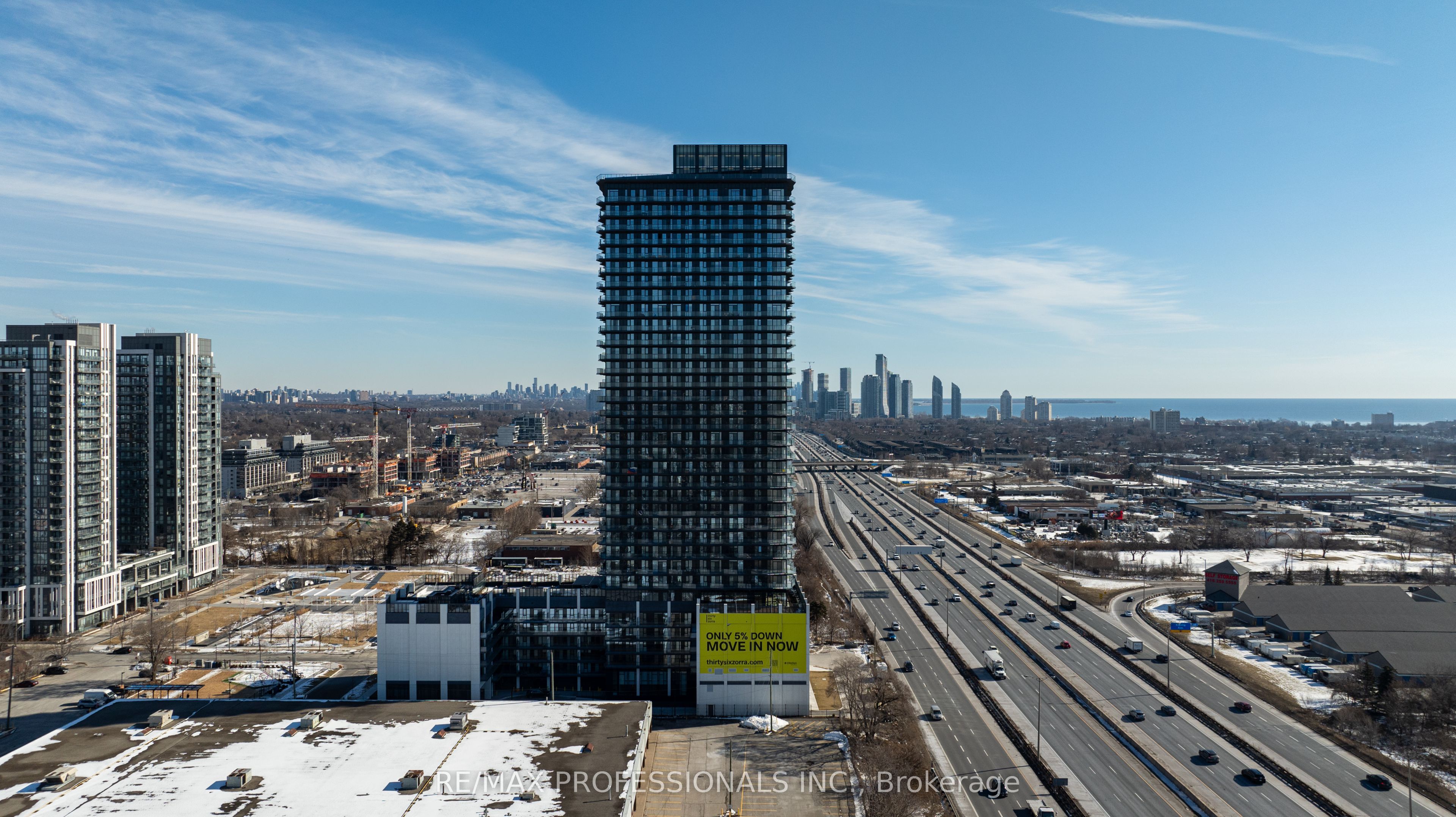 36 Zorra Street 3009, Toronto, ON M8Z 0G5 photo 2