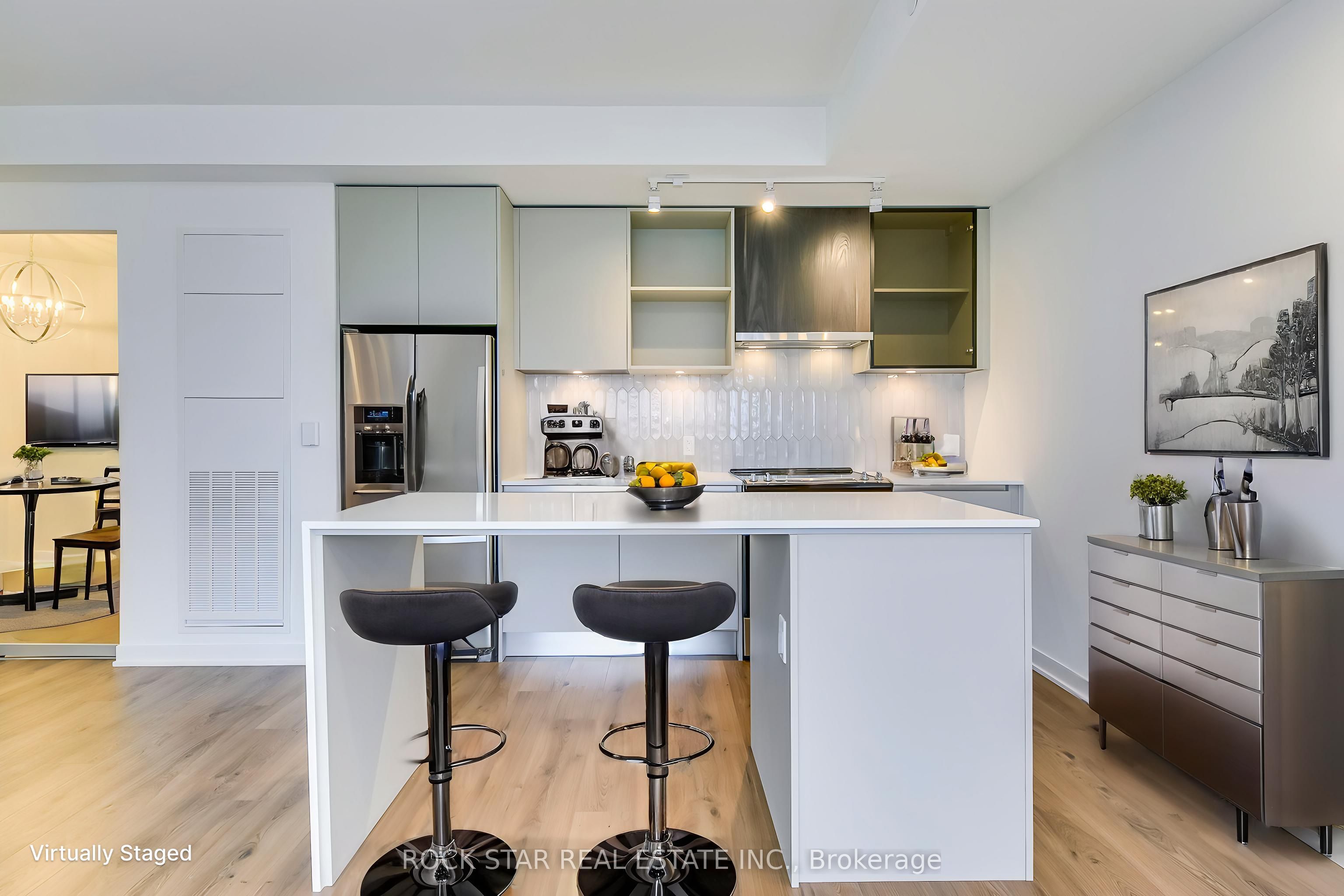 395 Dundas Street W 601, Oakville, ON L6M 5R8 photo 3