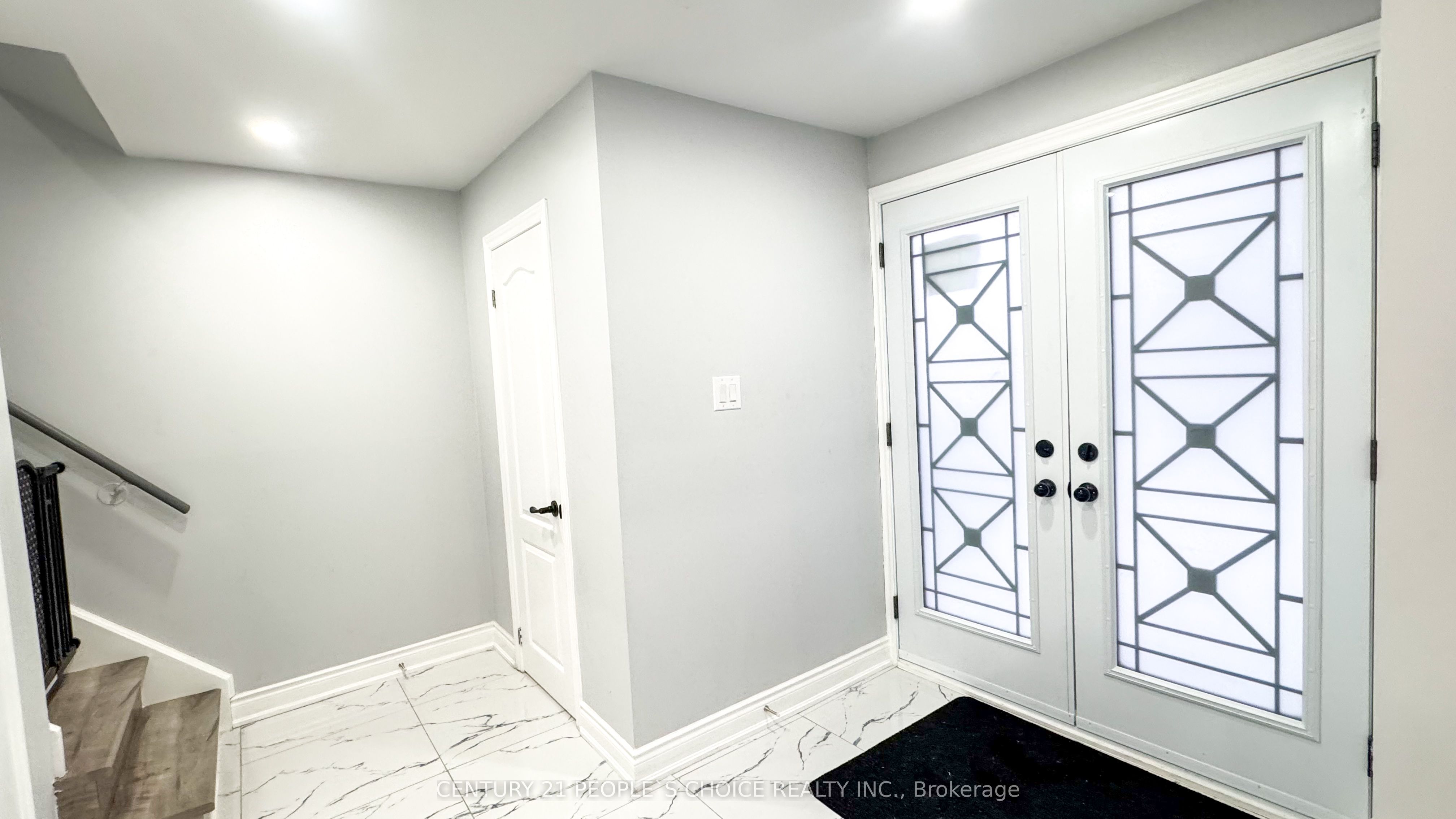 7 Dalraith Crescent, Brampton, ON L6T 2X4