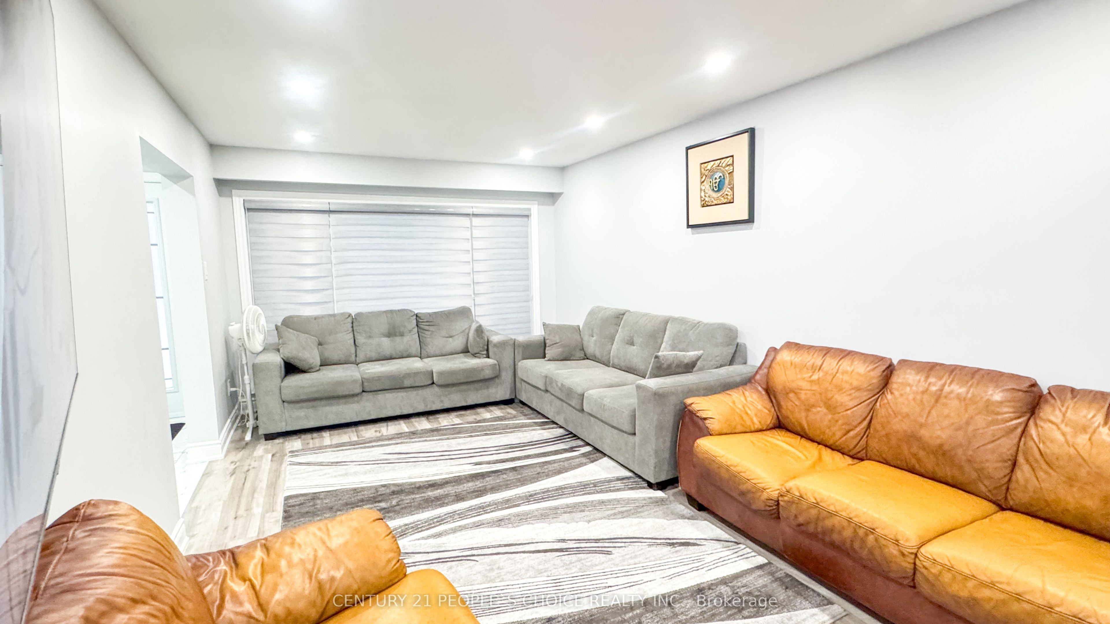 7 Dalraith Crescent, Brampton, ON L6T 2X4 photo 3