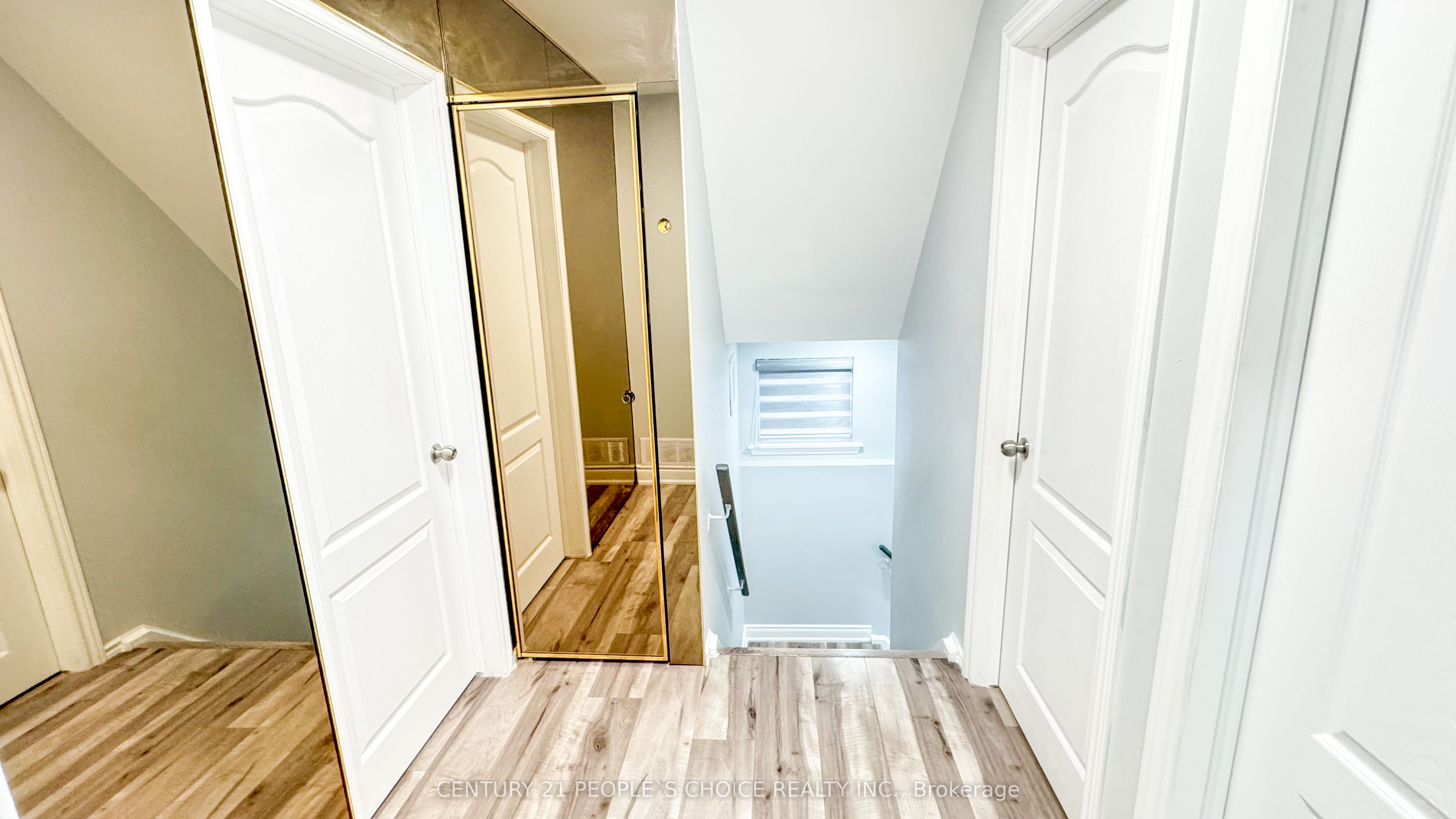 7 Dalraith Crescent, Brampton, ON L6T 2X4 photo 5
