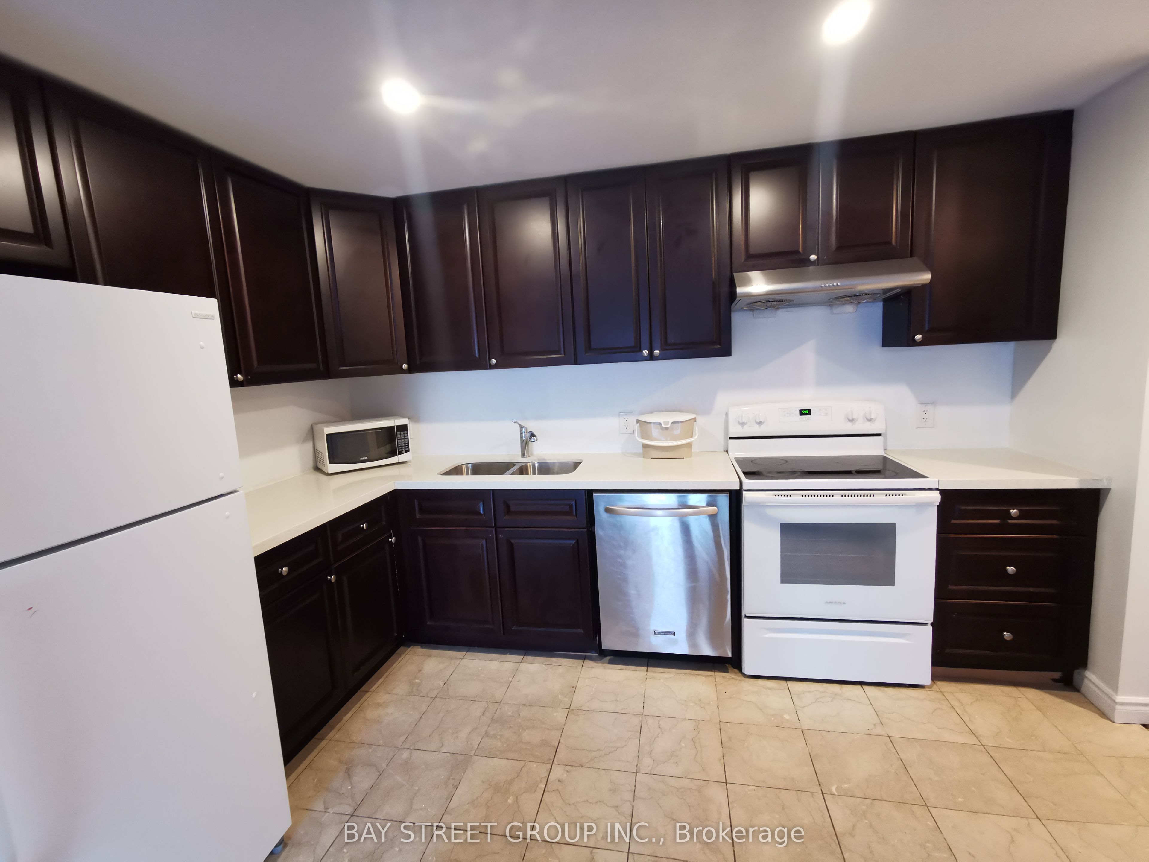 1546 Jane Street 2nd Flr, Toronto, ON M9N 2R5