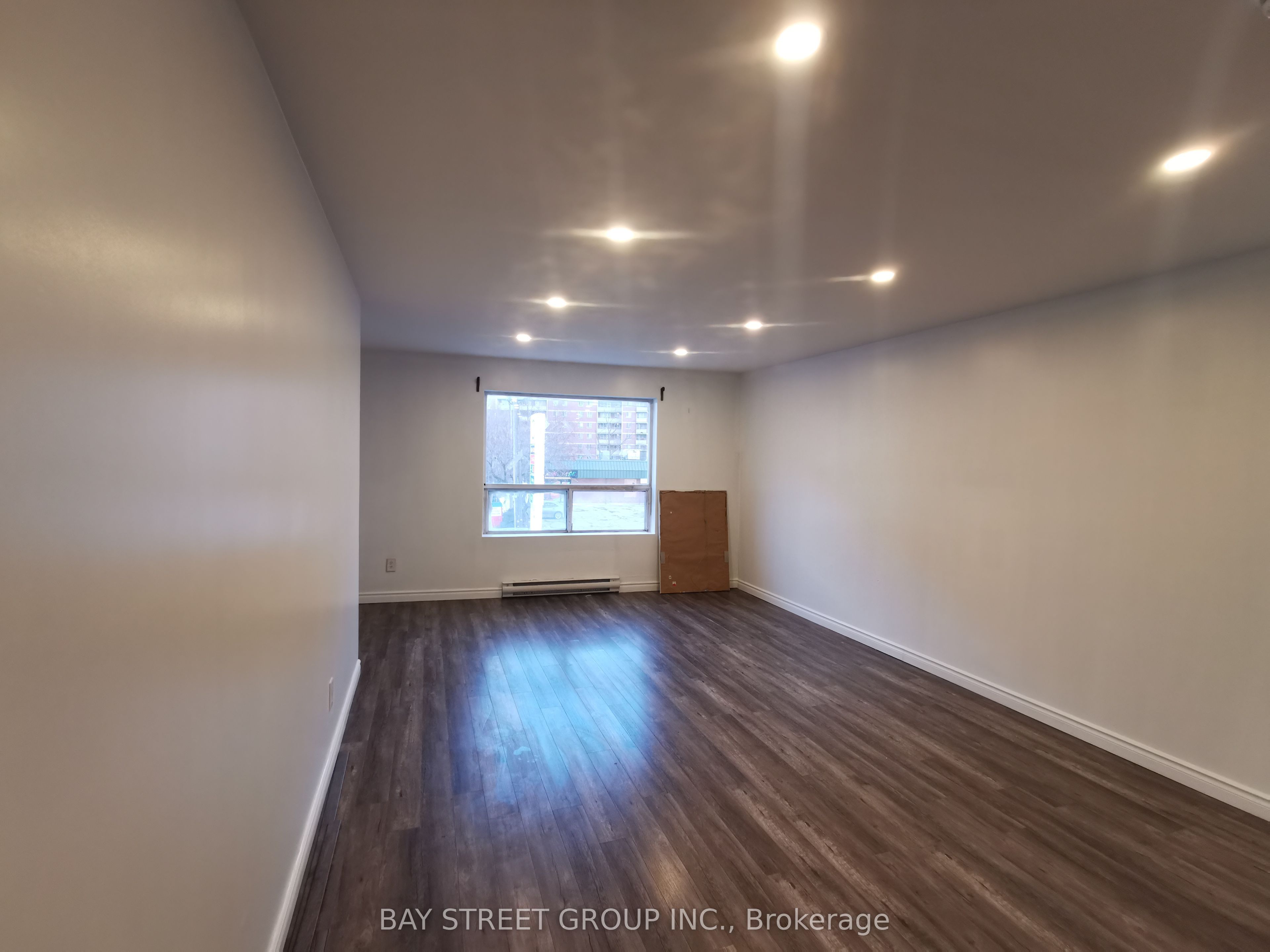 1546 Jane Street 2nd Flr, Toronto, ON M9N 2R5 photo 3