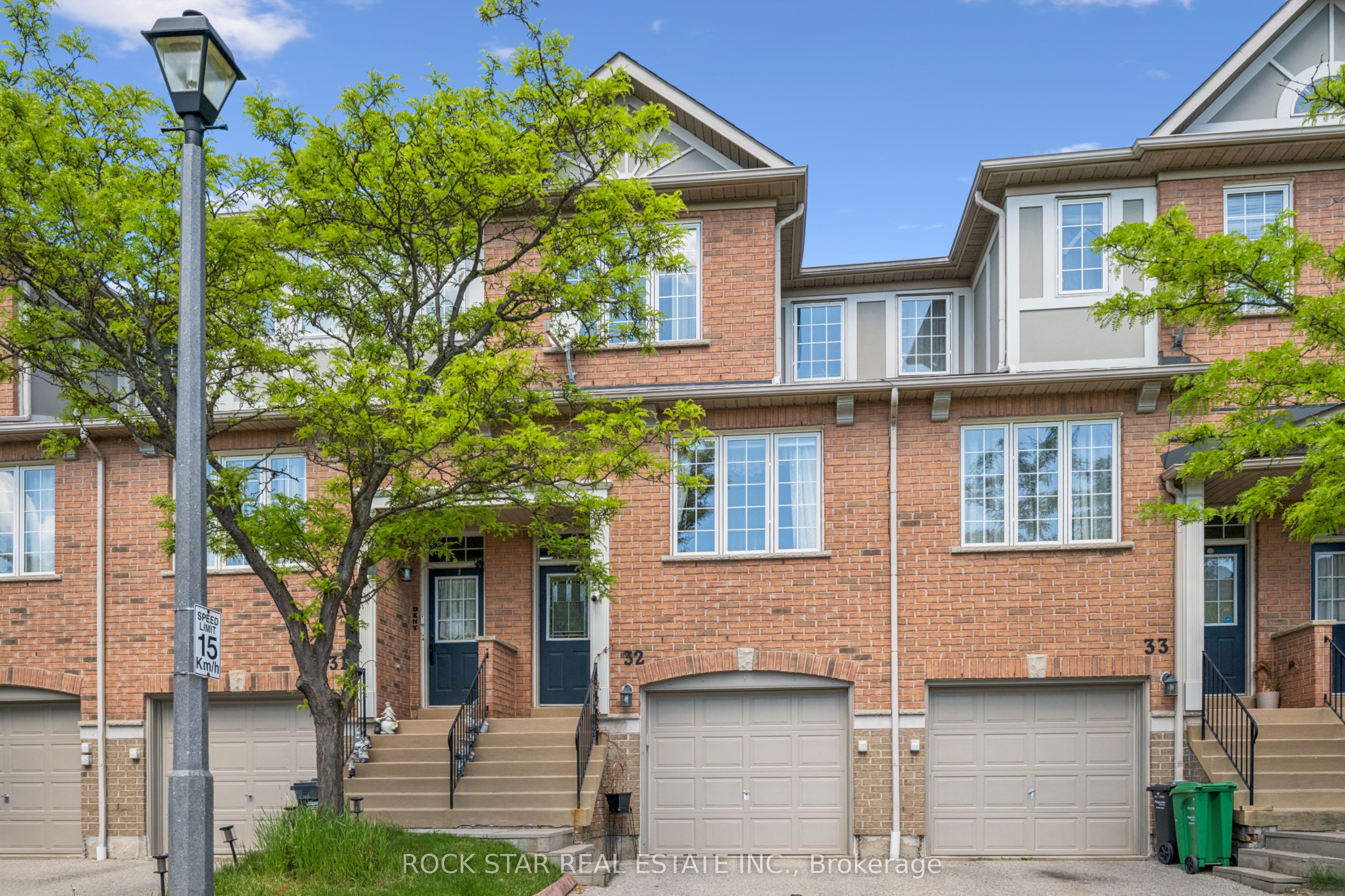 5055 Heatherleigh Avenue 32, Mississauga, ON L5V 2R6