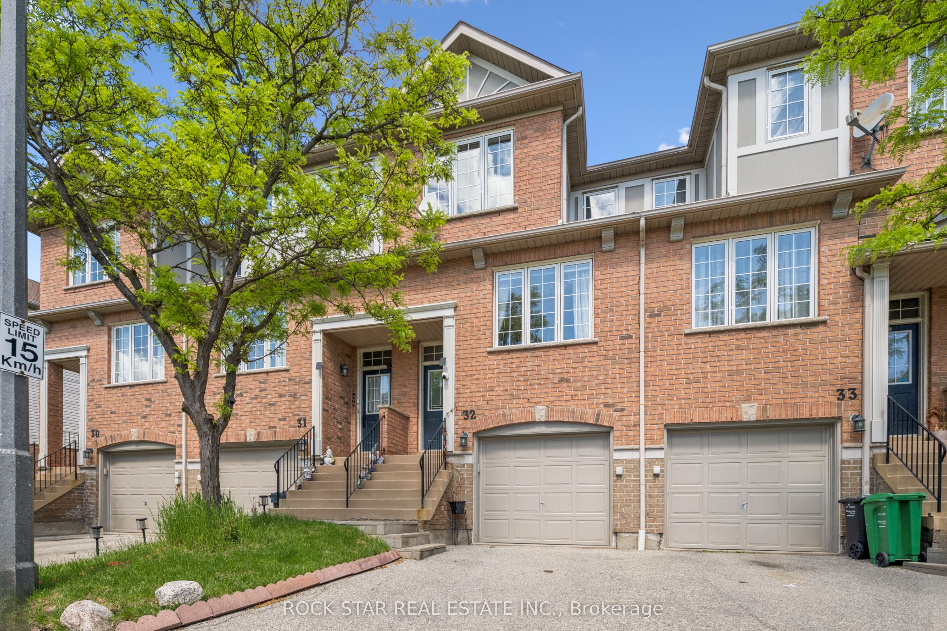5055 Heatherleigh Avenue 32, Mississauga, ON L5V 2R6 photo 2
